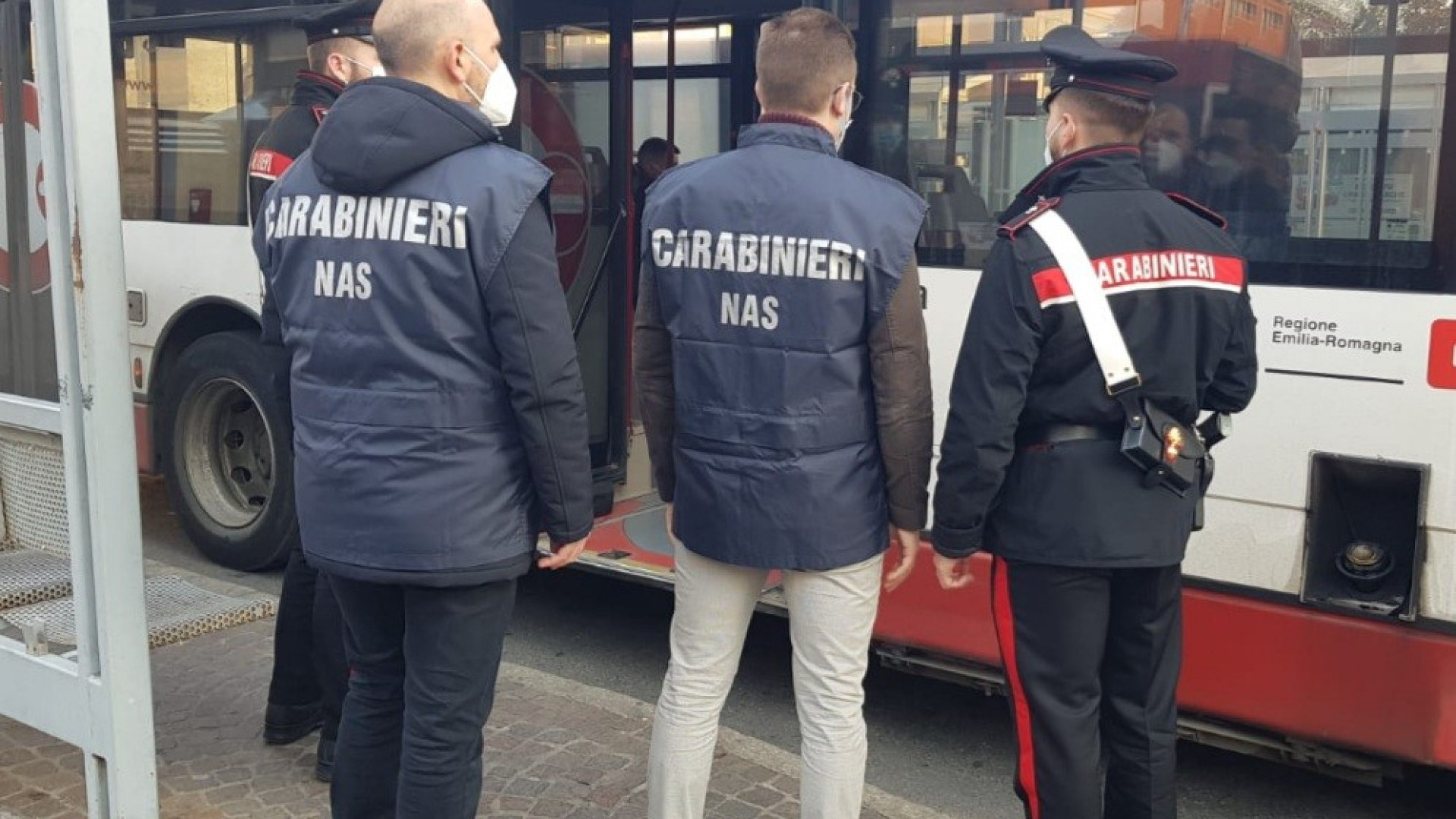 Controlli anti-covid dei Nas di Parma sui mezzi pubblici. A Piacenza tre sanzionati