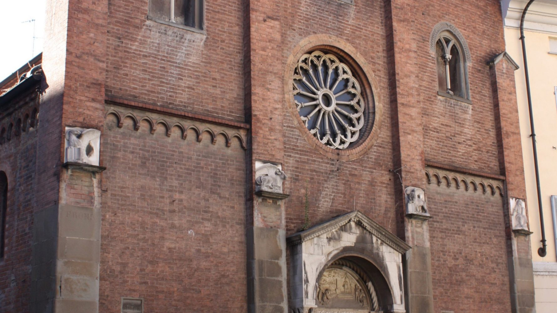 Dalla Cattedrale a San Pietro, facciate restaurate in 50 parrocchie di città e provincia