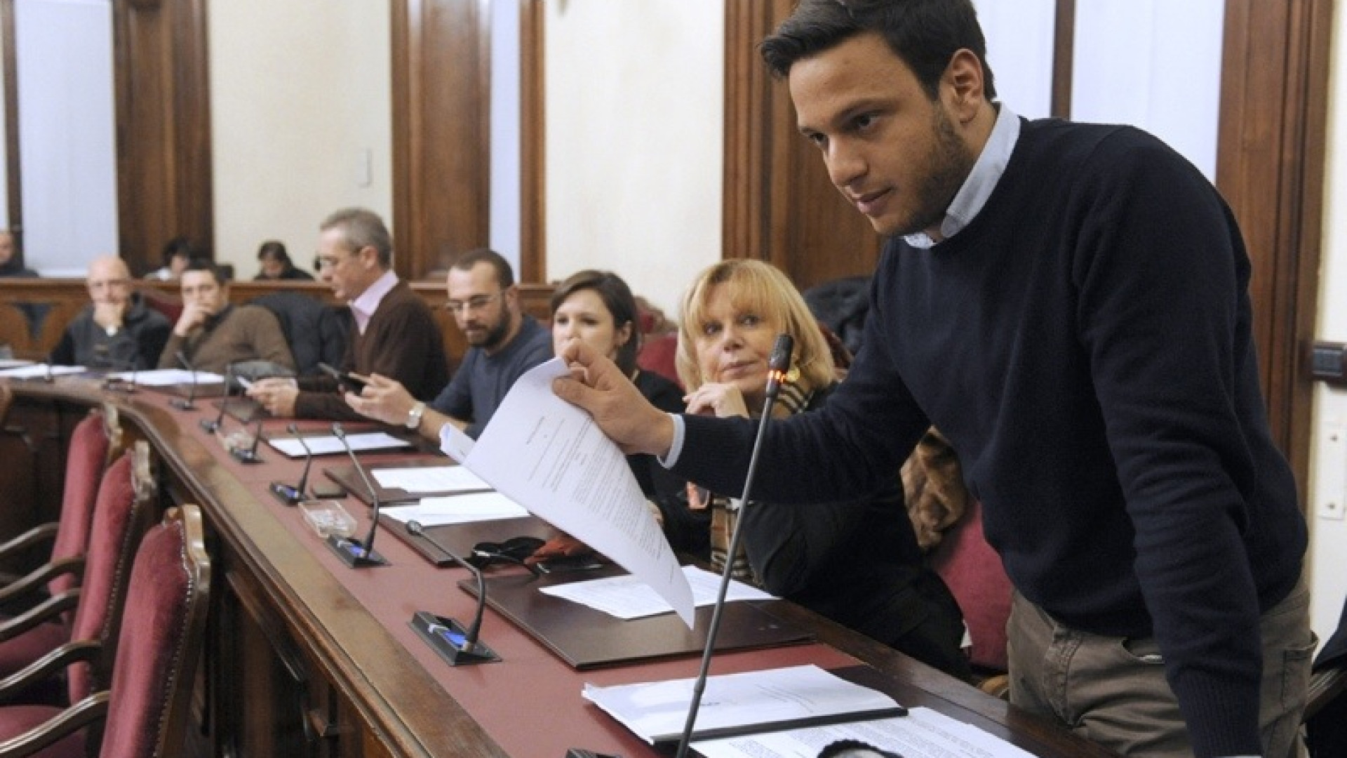 Gestione dell'acqua, documenti in ritardo: salta la commissione consiliare