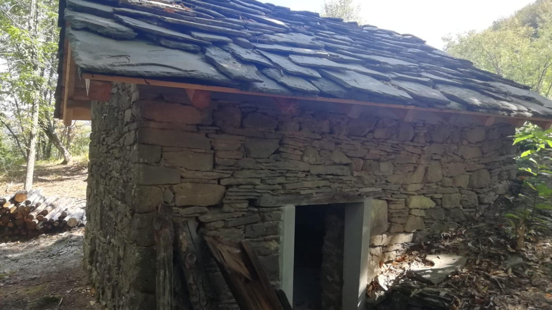 Cerignale: recuperata un'antica castignera e sistemata la viabilità forestale