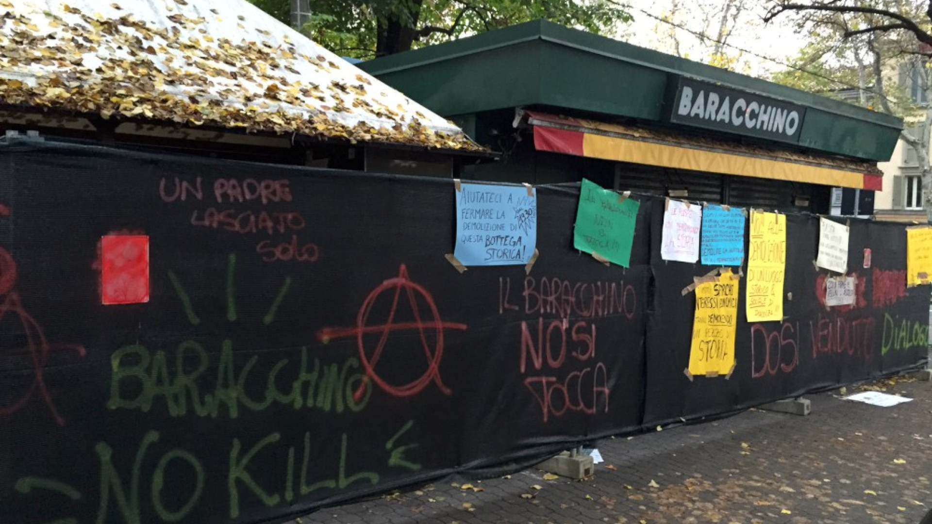 Baracchino, iniziate le operazioni di smantellamento. Rimozione del gazebo