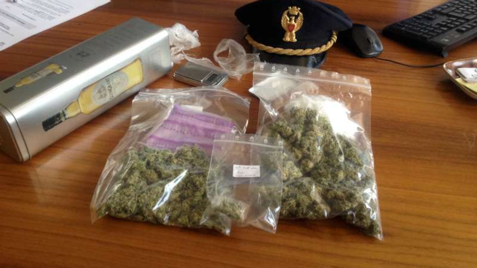 Sorpresi con la marijuana: denunciati due studenti di 16 e 19 anni