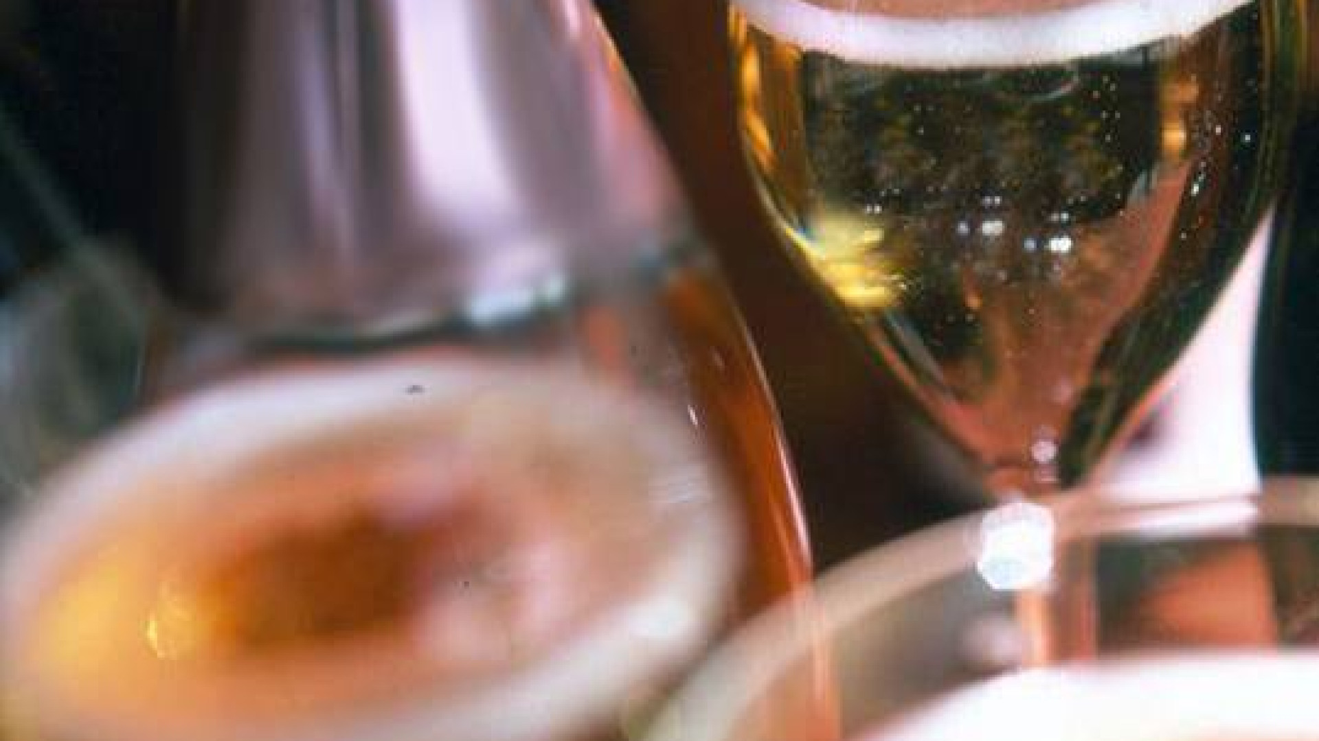 Champagne contraffatto venduto in un locale notturno piacentino