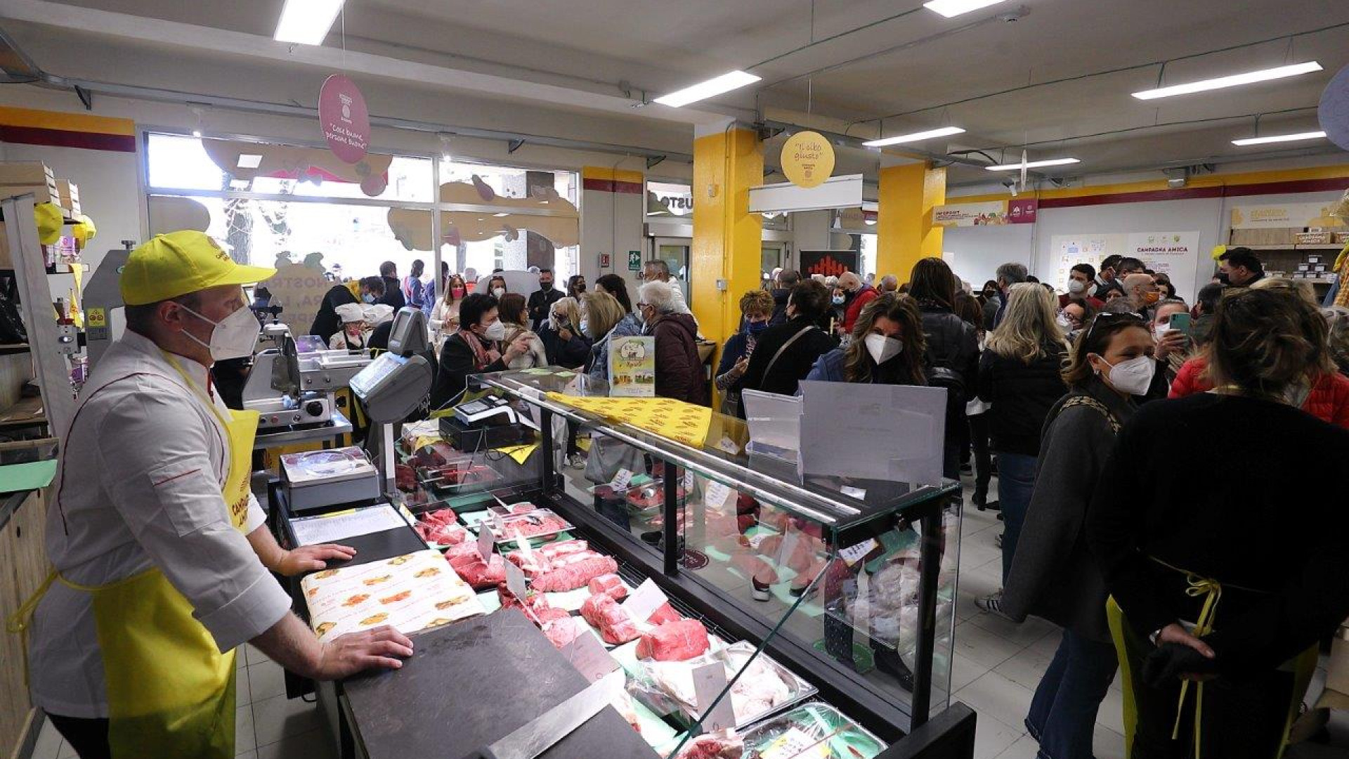 "Gli agricoltori si riprendono la città": ecco il mercato coperto di Campagna Amica