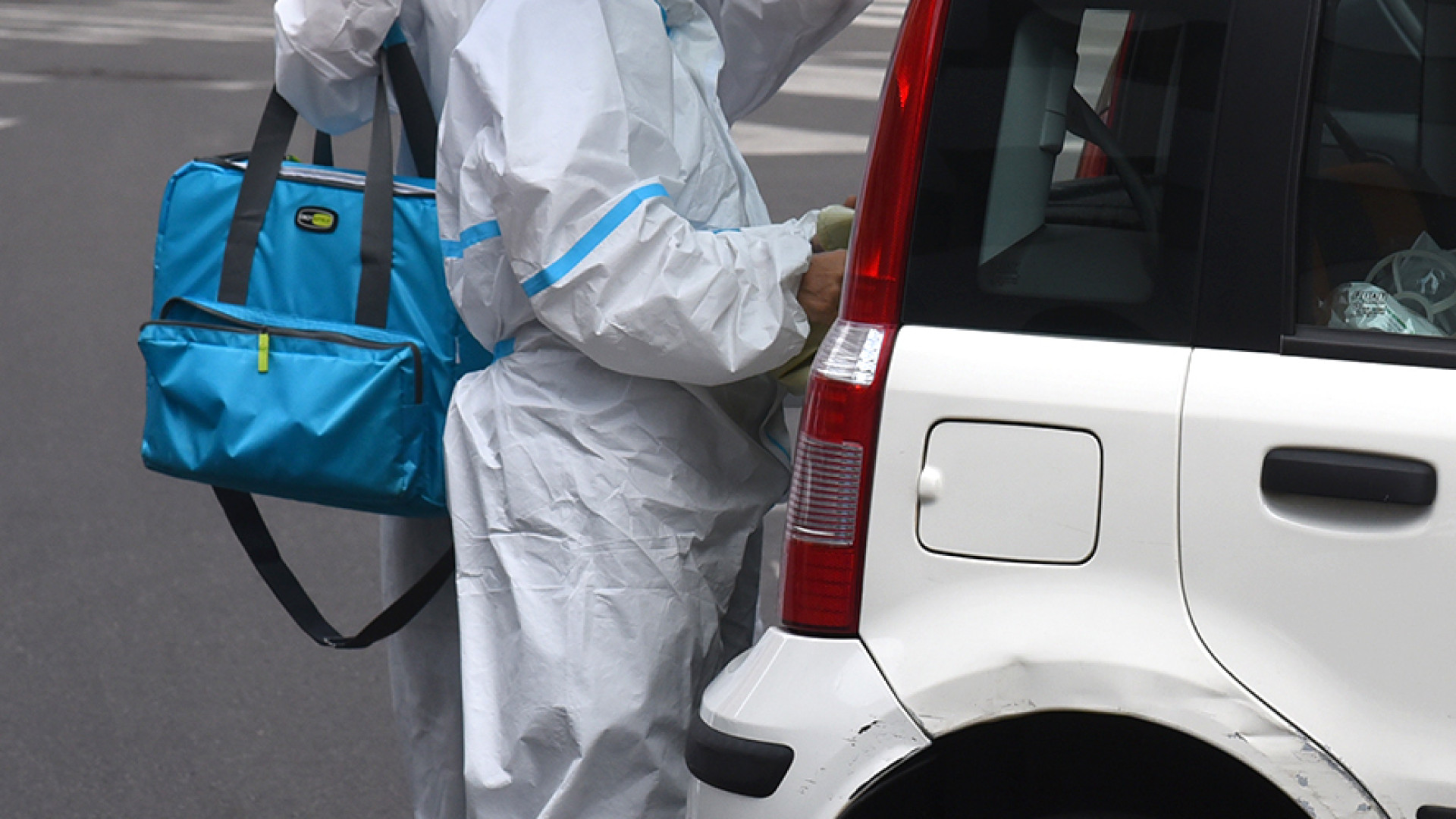 Il Tar corregge l’Aifa su cure a casa: "Non solo paracetamolo e vigilante attesa"