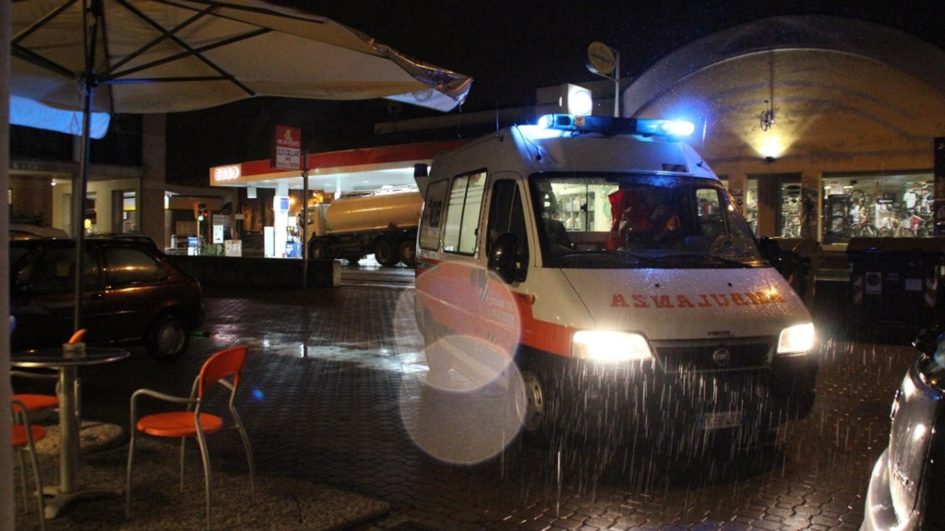 Castel San Giovanni, lite per una ragazza: giovane ferito a una gamba