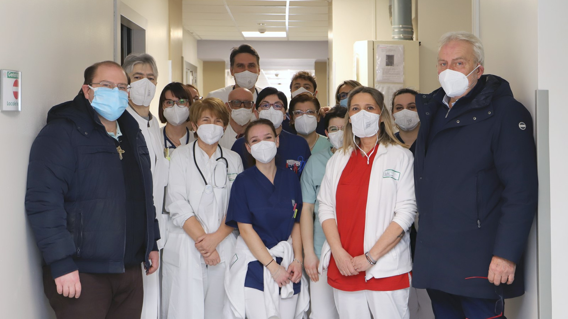 Ospedale di Piacenza, donati trita-pastiglie e schienali ortopedici