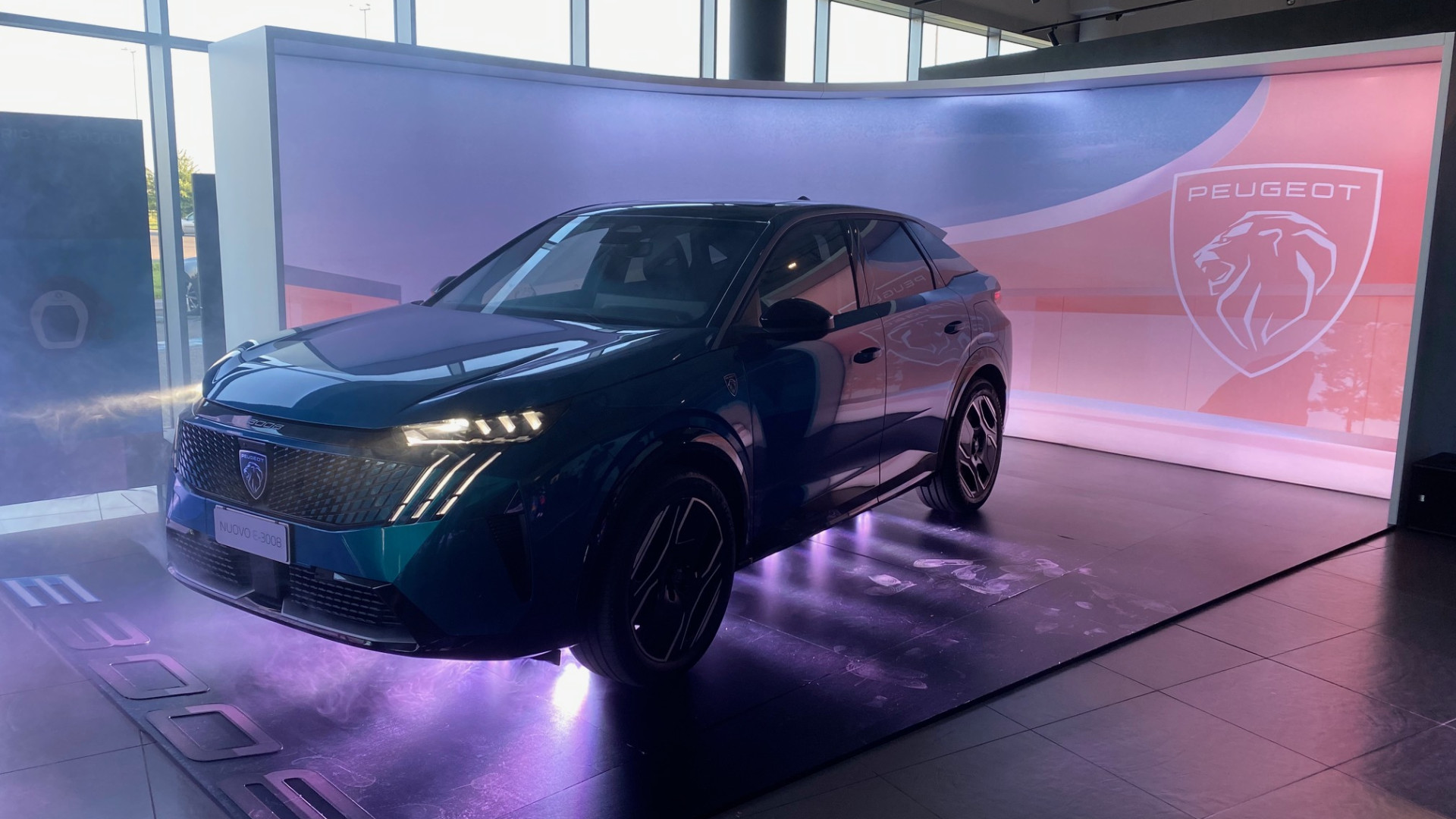 Ponginibbi presenta in concessionaria il nuovo Suv sostenibile di Peugeot