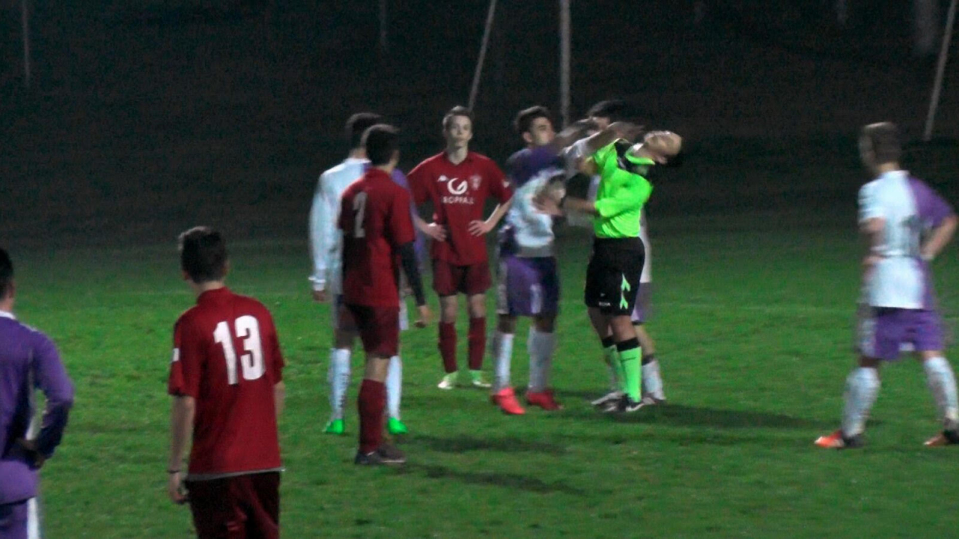 Calcio giovanile: aggressione all'arbitro, cinque anni di squalifica per il giocatore