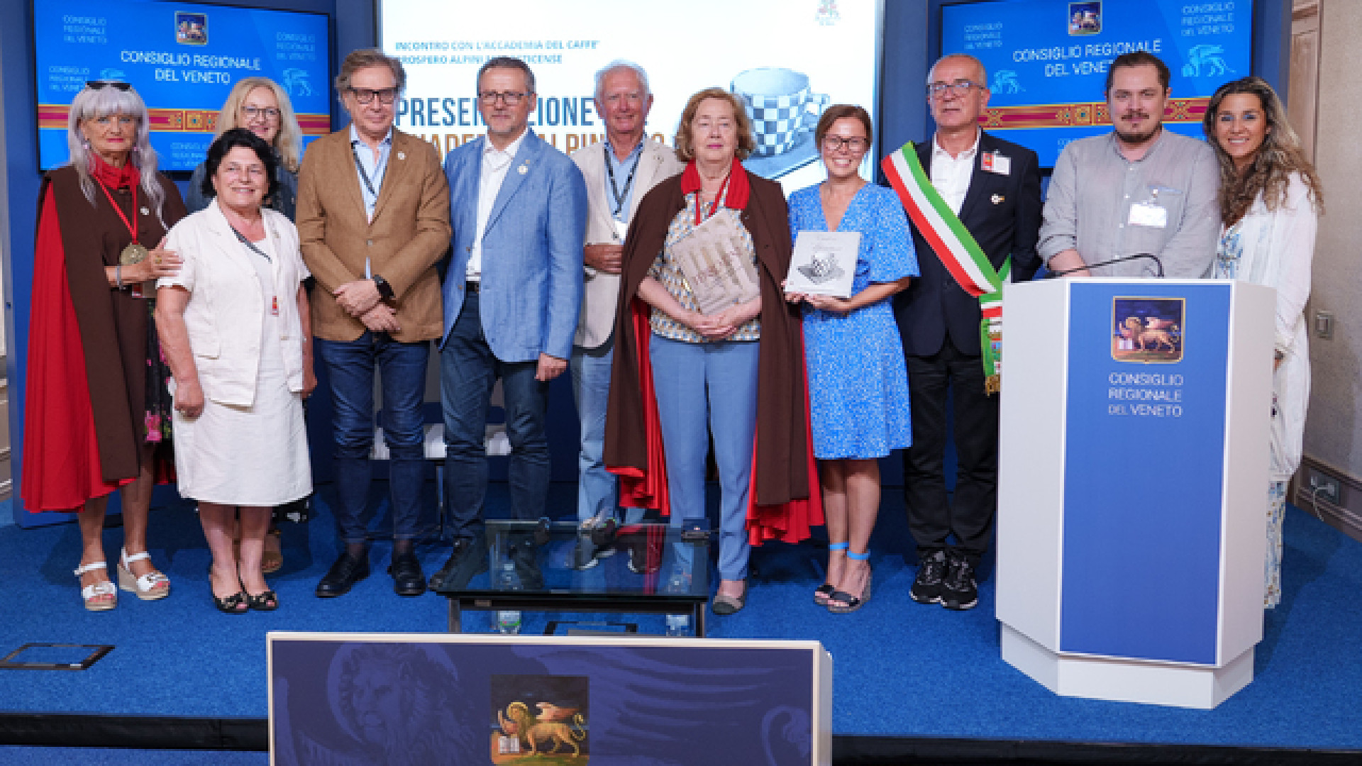 CRV - Presentato a palazzo Ferro Fini il Quaderno Alpiniano
