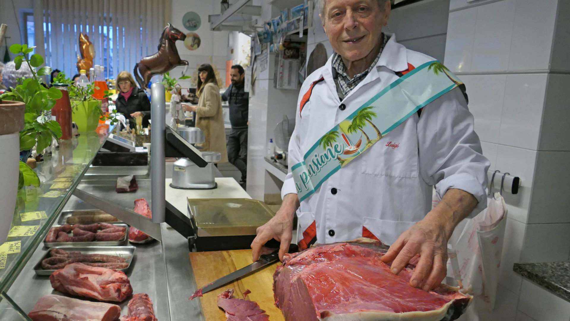 Ad Agazzano dopo mezzo secolo chiude la storica macelleria Pinotti