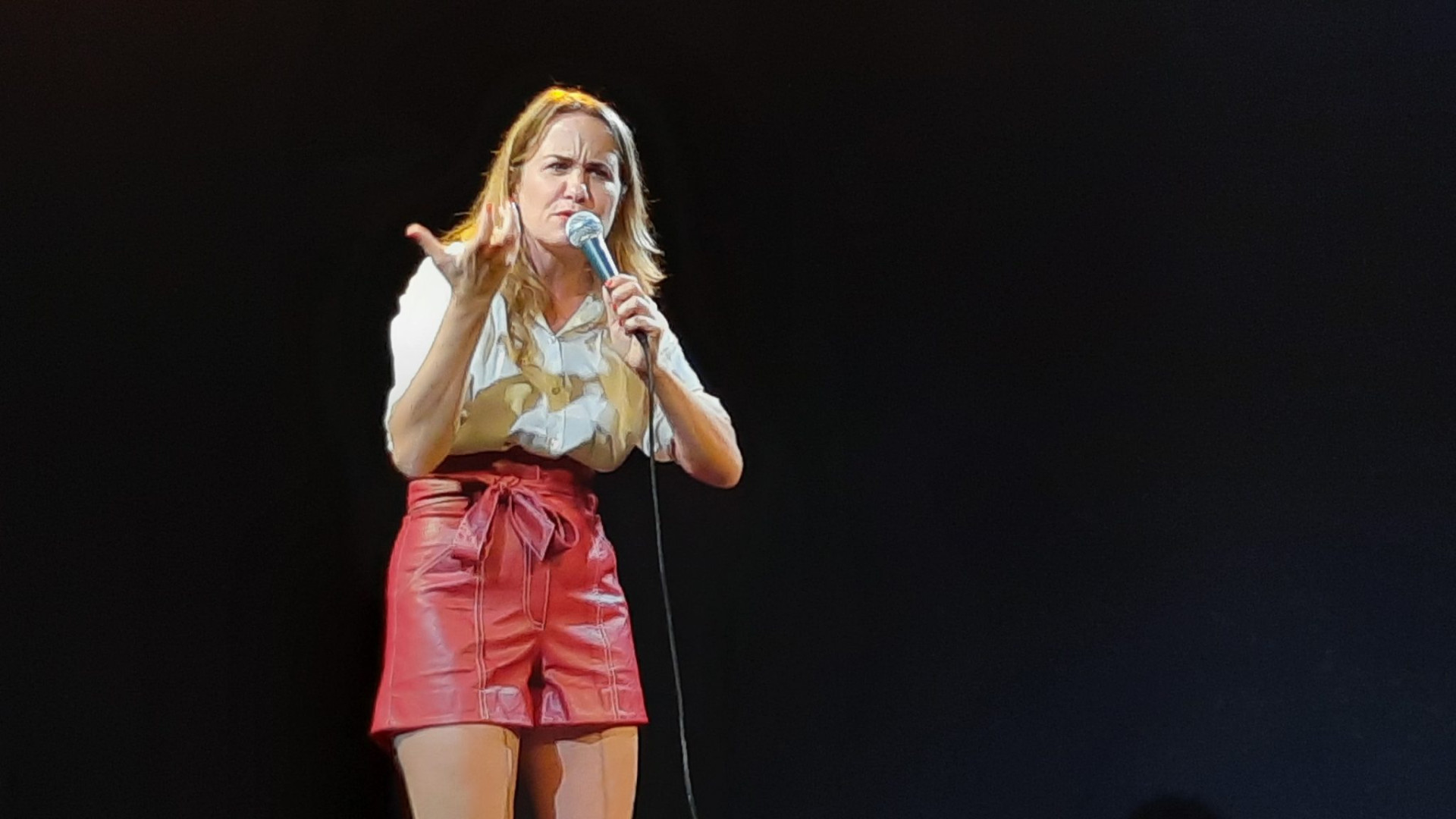 Al teatro Trieste 34 la comica Formenti sui tabù di genere nel finale di “Satiri di storie”