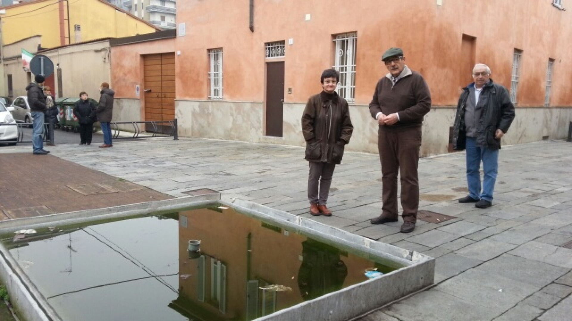 Piazzetta Sant'Agnese, i residenti: "Ci sentiamo calpestati"