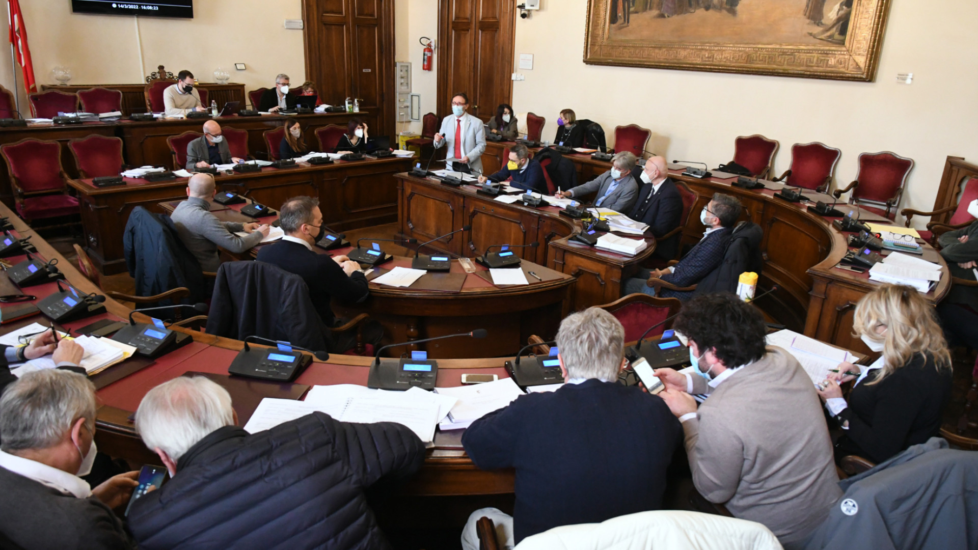 Consiglio comunale, tensione sulle tasse. Pd: "La giunta Barbieri punta sulle multe"