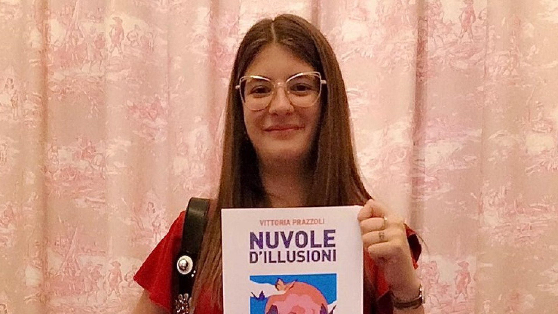 La 18enne piacentina Vittoria Prazzoli pubblica "Nuvole d'illusioni", suo primo libro