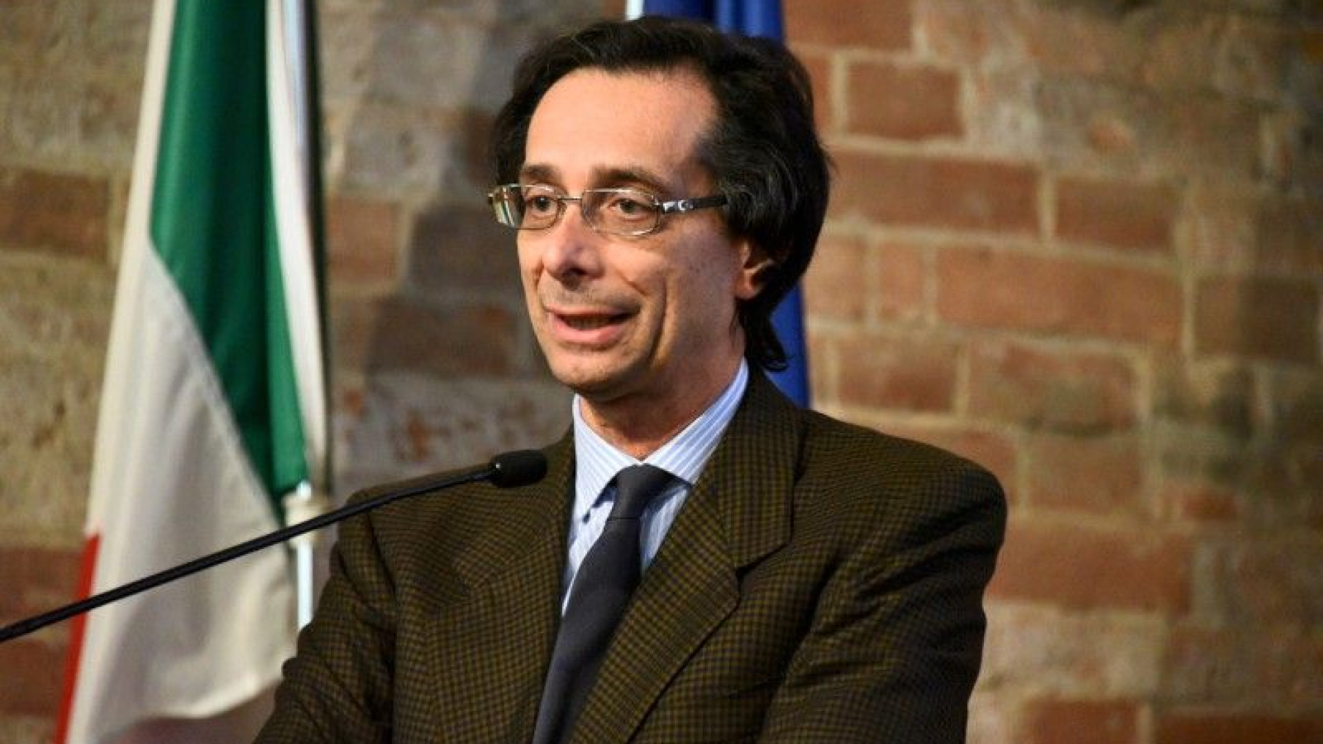 Centrosinistra in cerca del candidato. Rientra l'ipotesi Toscani: "No comment"
