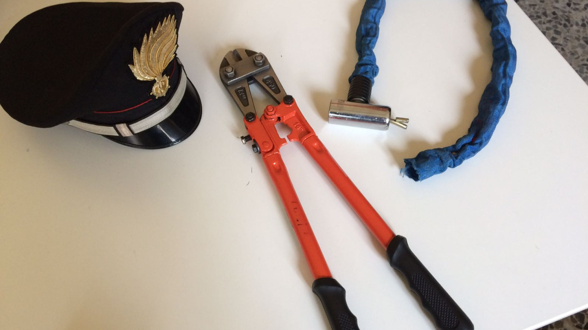 Giovanissimi ladri di biciclette denunciati dai carabinieri