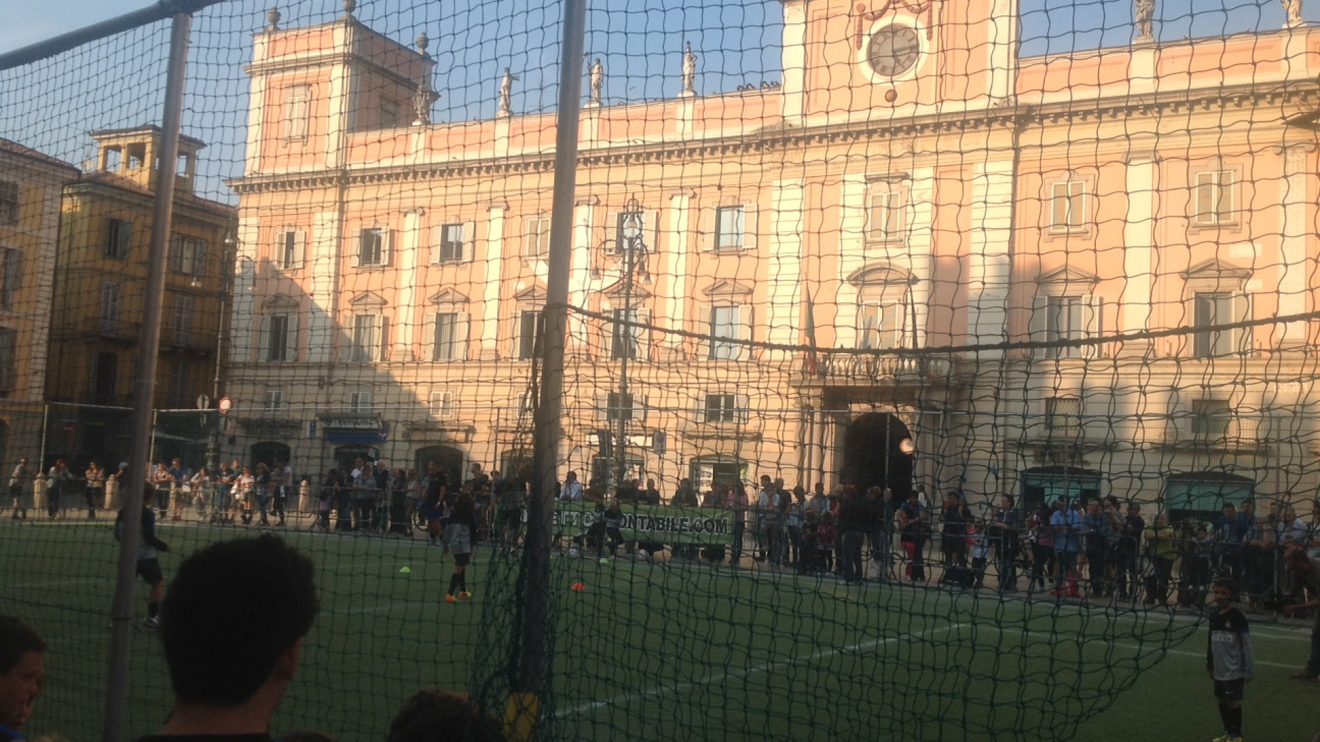 Calcio: in piazza Cavalli lo show dei pulcini nerazzurri. Mercoledì lo speciale