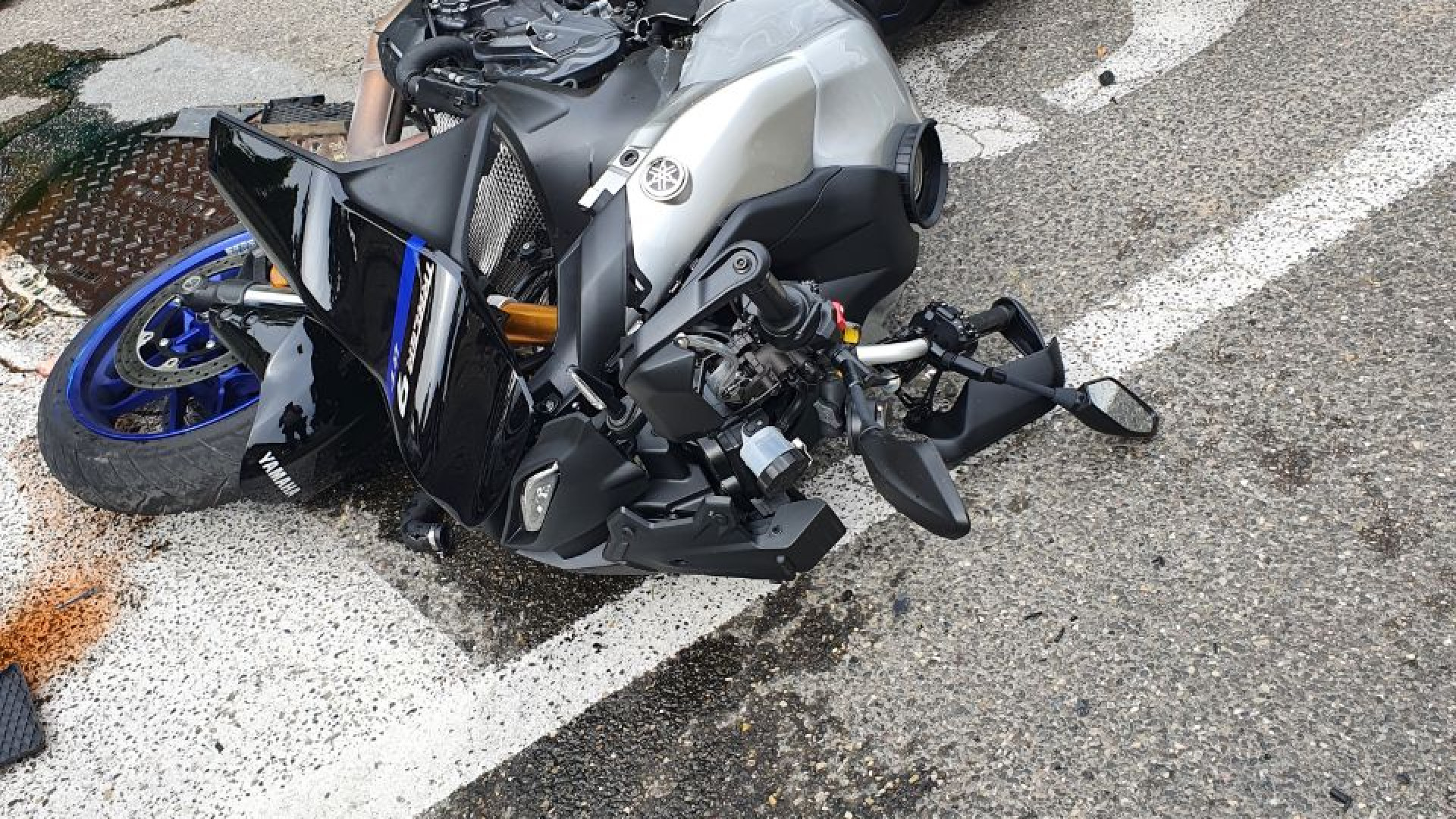 Scontro tra un'auto e una moto a Vigolzone, ferito gravemente il centauro