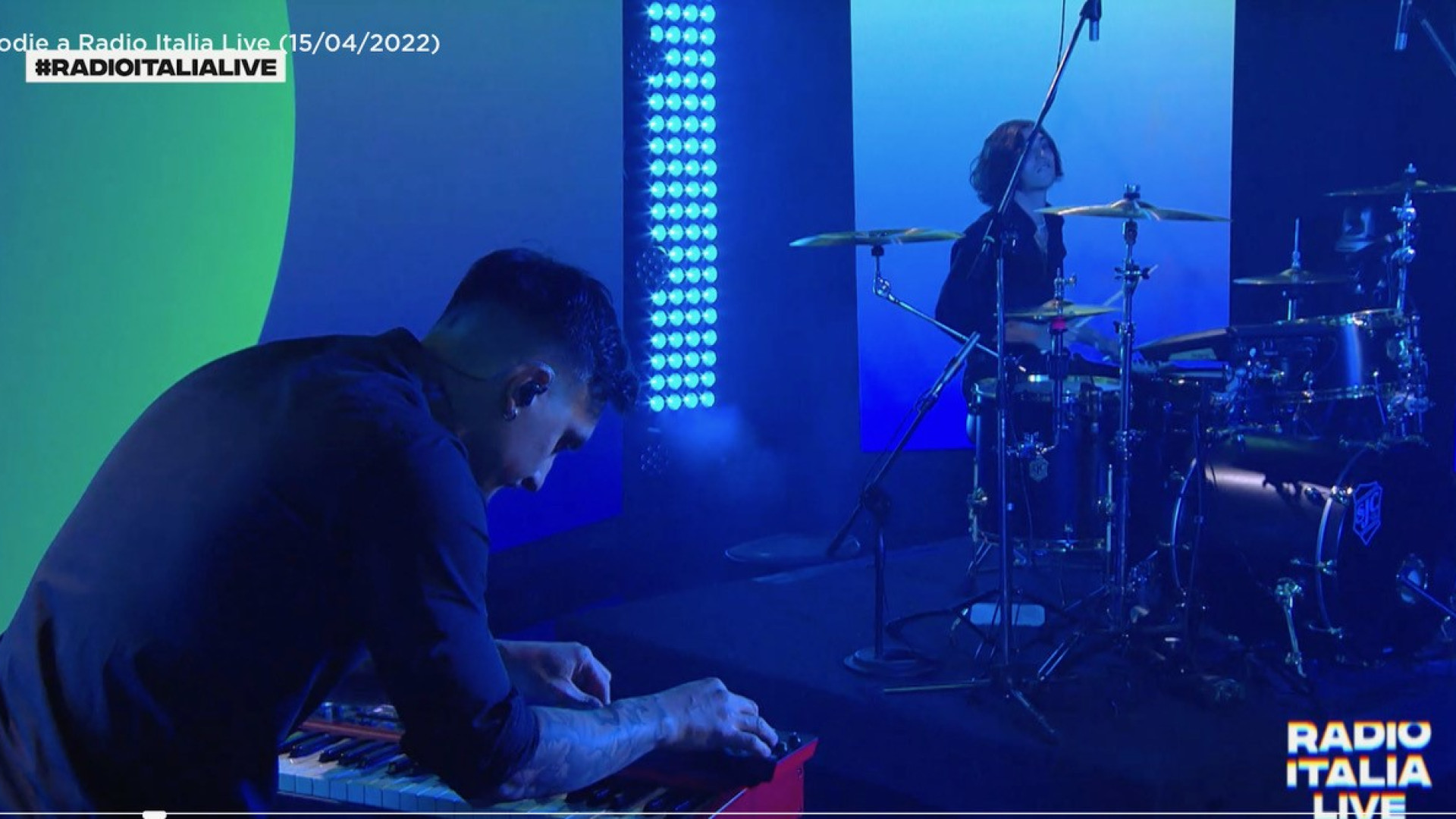 Due musicisti piacentini sul palco di Radio Italia live con Elodie