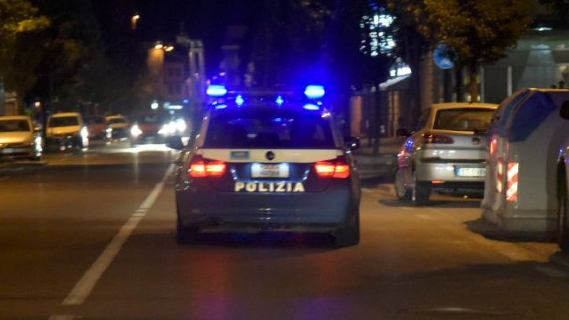 Rissa in via Manfredi con spranga e ketana. Due feriti, indagini in corso