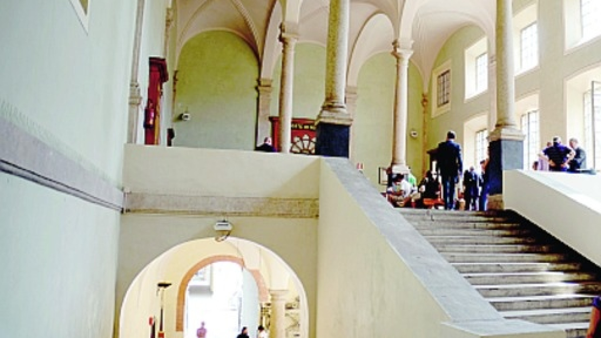 Stalking nei confronti della ex: coppia patteggia in Tribunale
