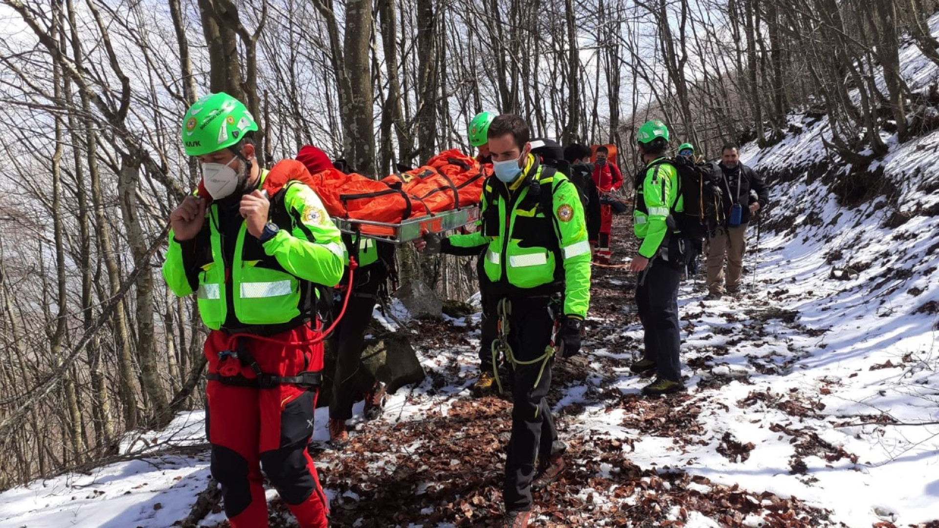 Santa Franca, 45enne scivola sul sentiero. Intervento del Soccorso alpino