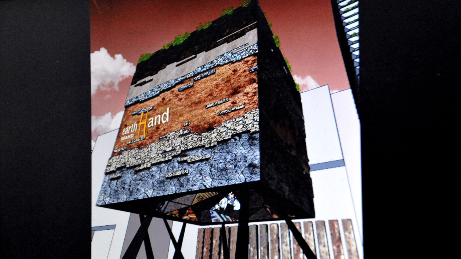 Piacenza va a Expo 2015 con una "Zolla" di terra. Ecco la piazzetta