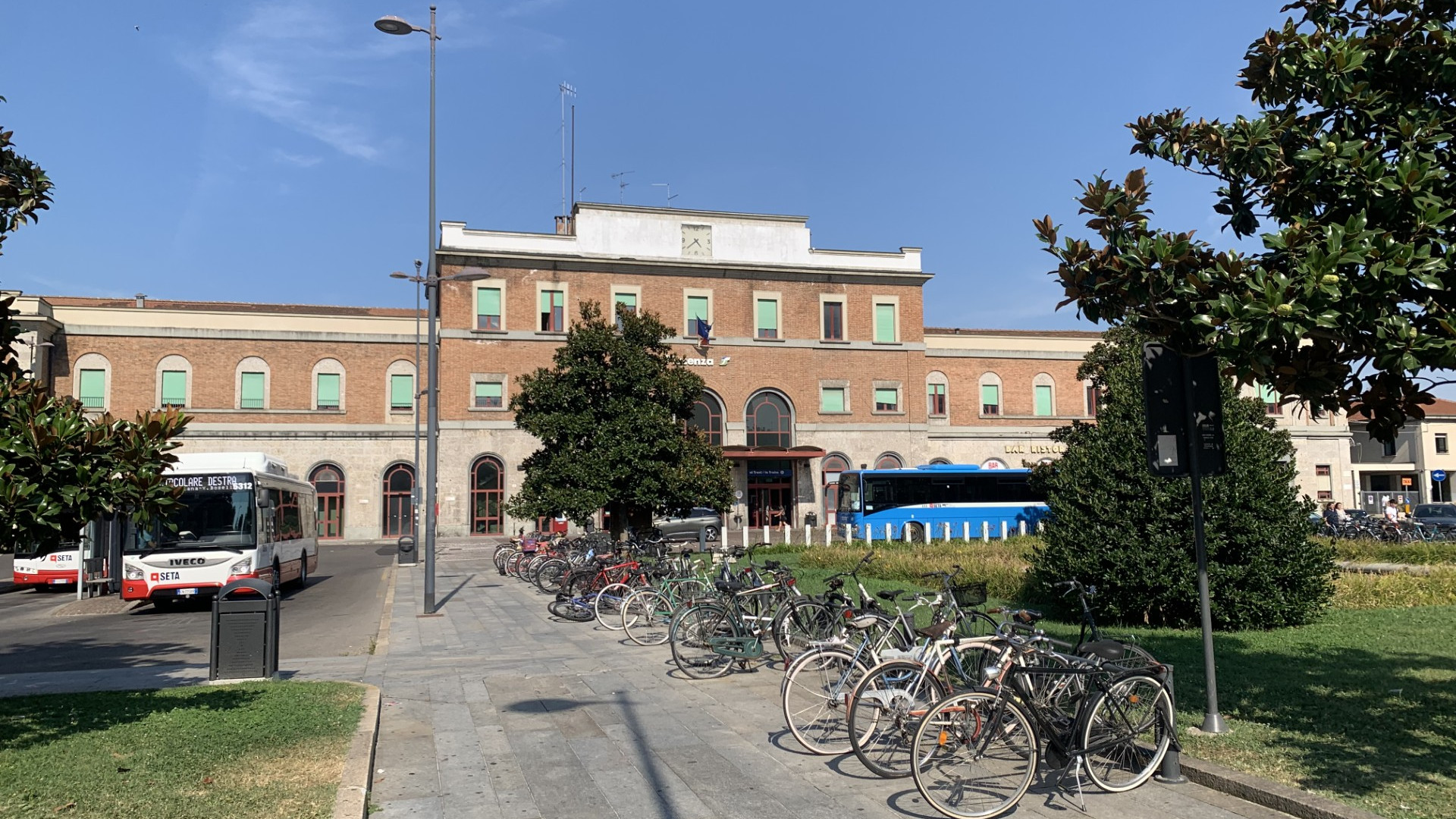 Piazzale Marconi, torna il problema della sicurezza. |I cittadini: "Si trova di tutto"