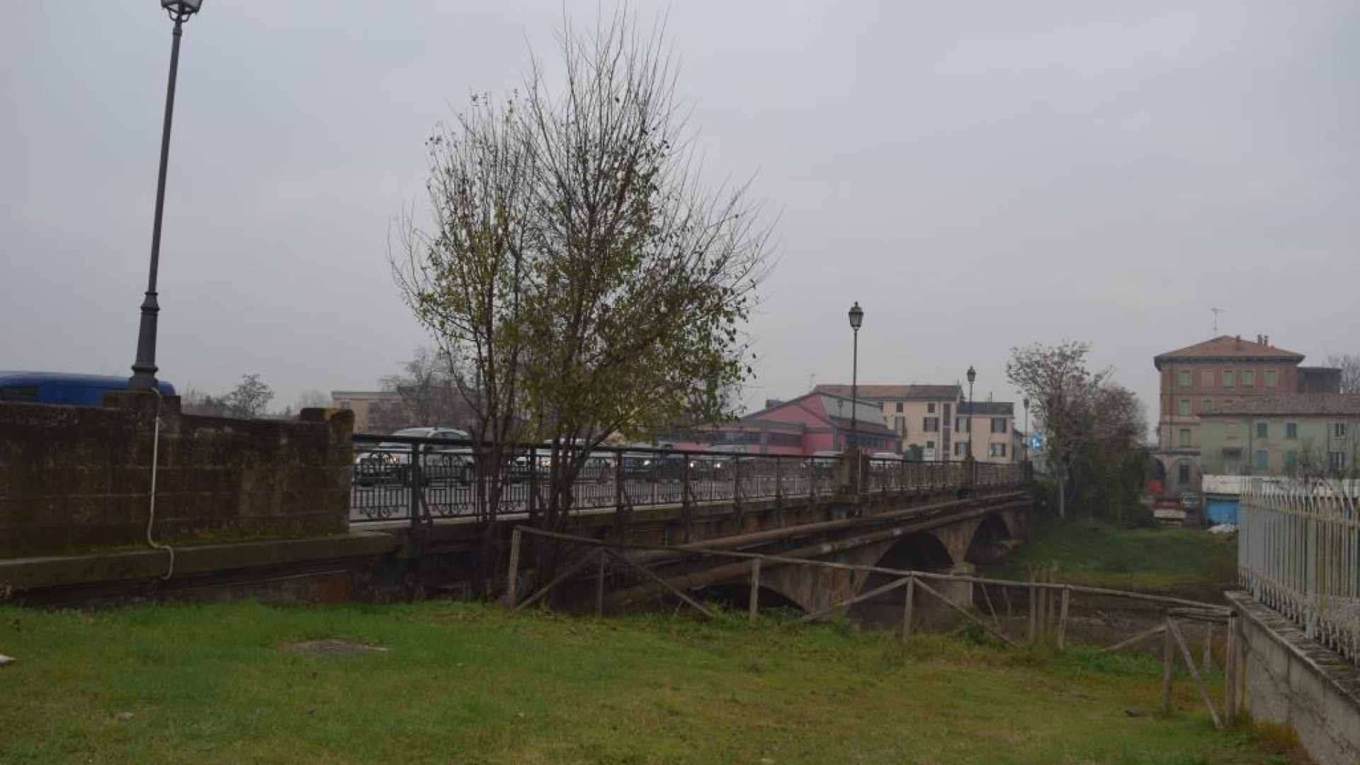 Fiorenzuola, "no" ai camion sul ponte: in arrivo sistema di controllo elettronico