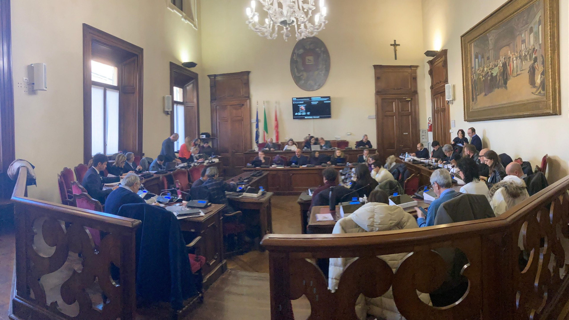 Il consiglio si divide su Foibe, mozione FdI nel mirino del Pd: "Passaggi strumentali"