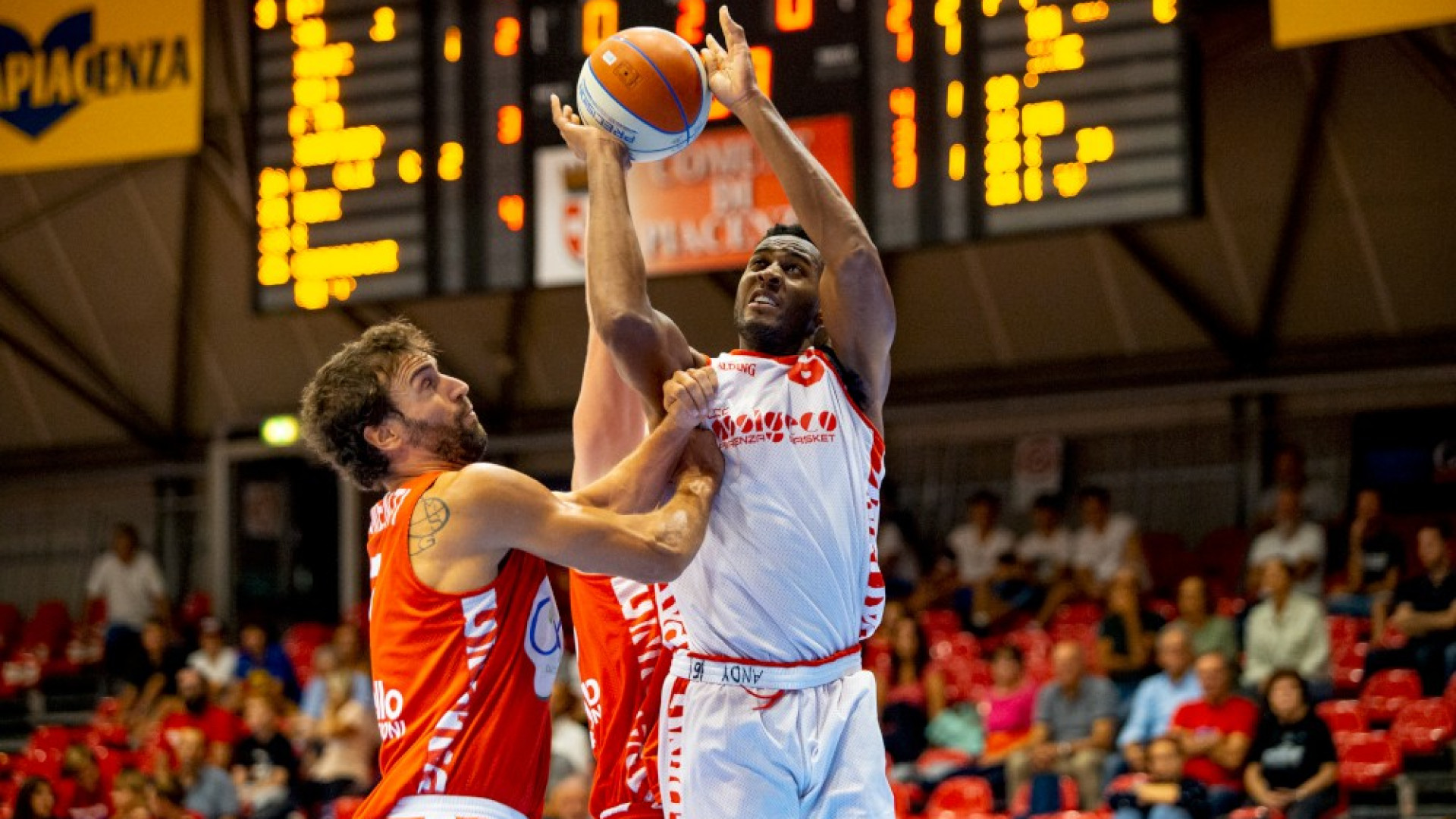 L'Assigeco Piacenza si scatena nel terzo quarto: battuta Ravenna 84-79 al PalaBanca