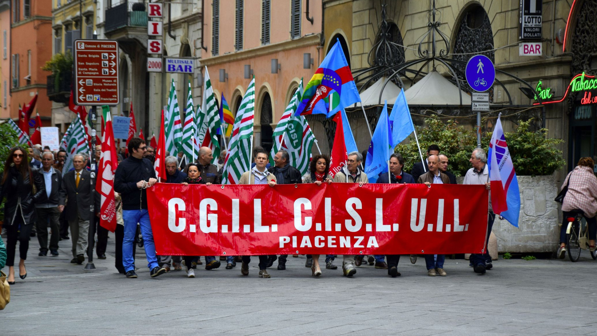 Primo Maggio, si rinnova la giornata dei lavoratori. Niente comizio, più festa
