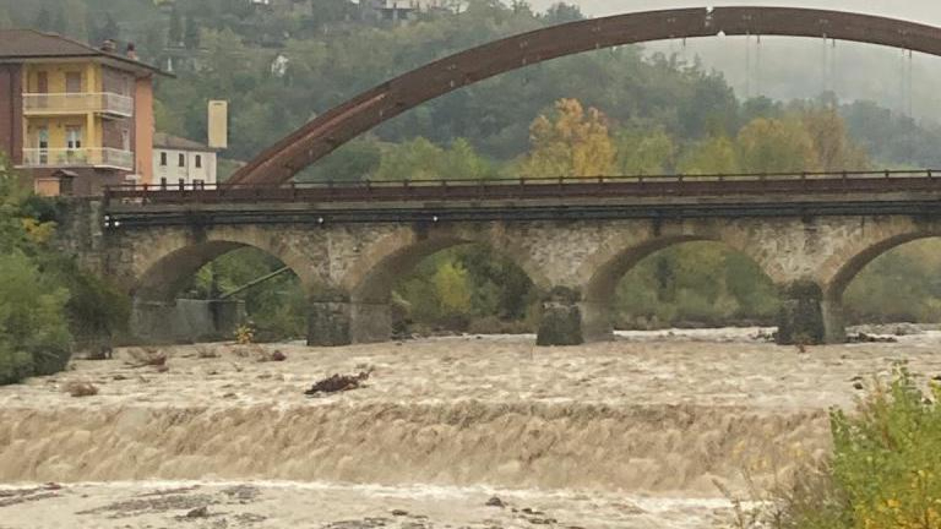 Apprensione tra Rivergaro e Perino: "La piena ci riporta all'alluvione del 2015"