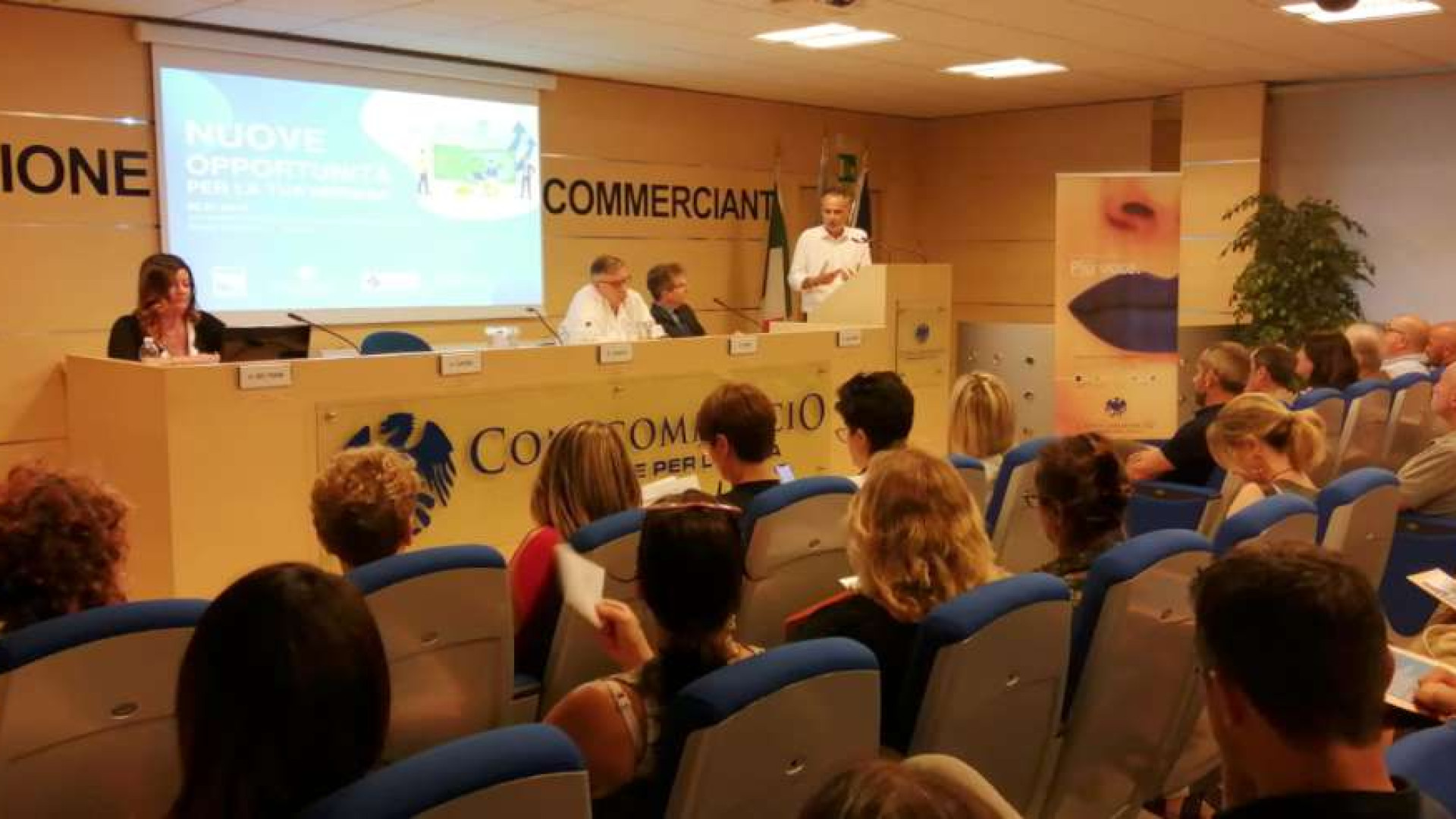 Imprese e innovazione, dalla Regione quattro bandi per il commercio