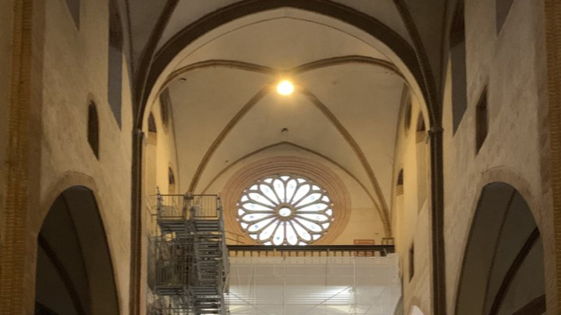 Dalle salite alle chiese ai musei di palazzo Farnese: tornano i visitatori