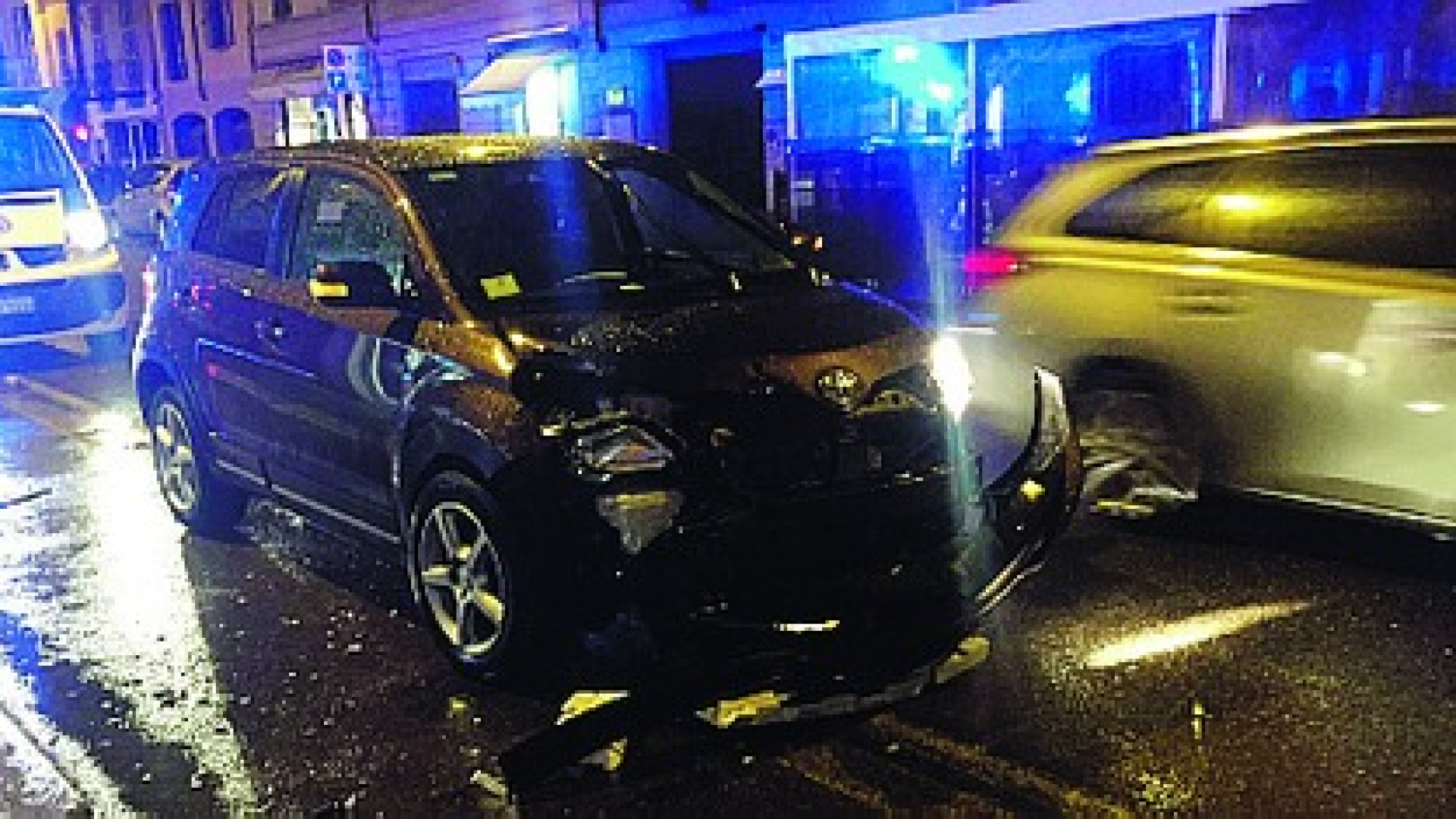 Doppio incidente sul Corso. I commercianti: "Parigine pericolose"