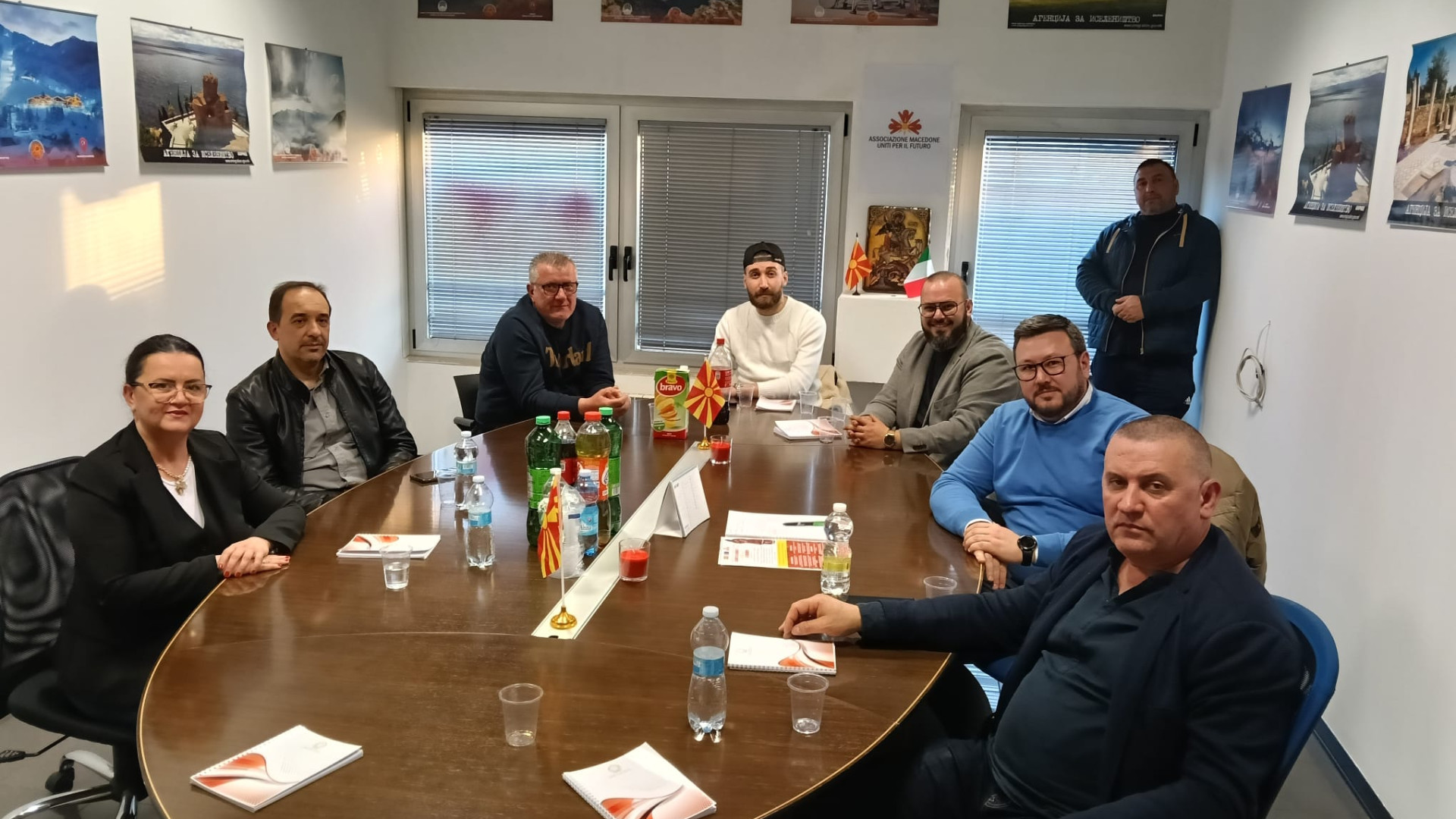 Uniti per il futuro: l'associazione macedone ospita la console Remenski