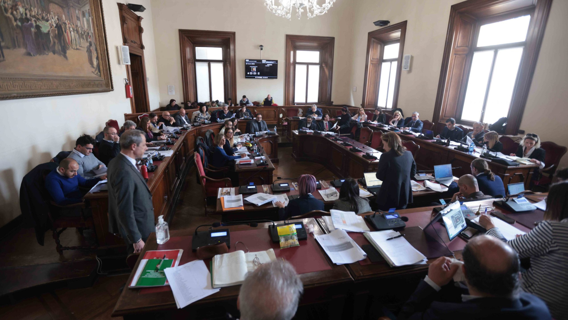 Consiglio, la classifica dei più presenti. De Micheli maglia nera: “Impegni a Roma”