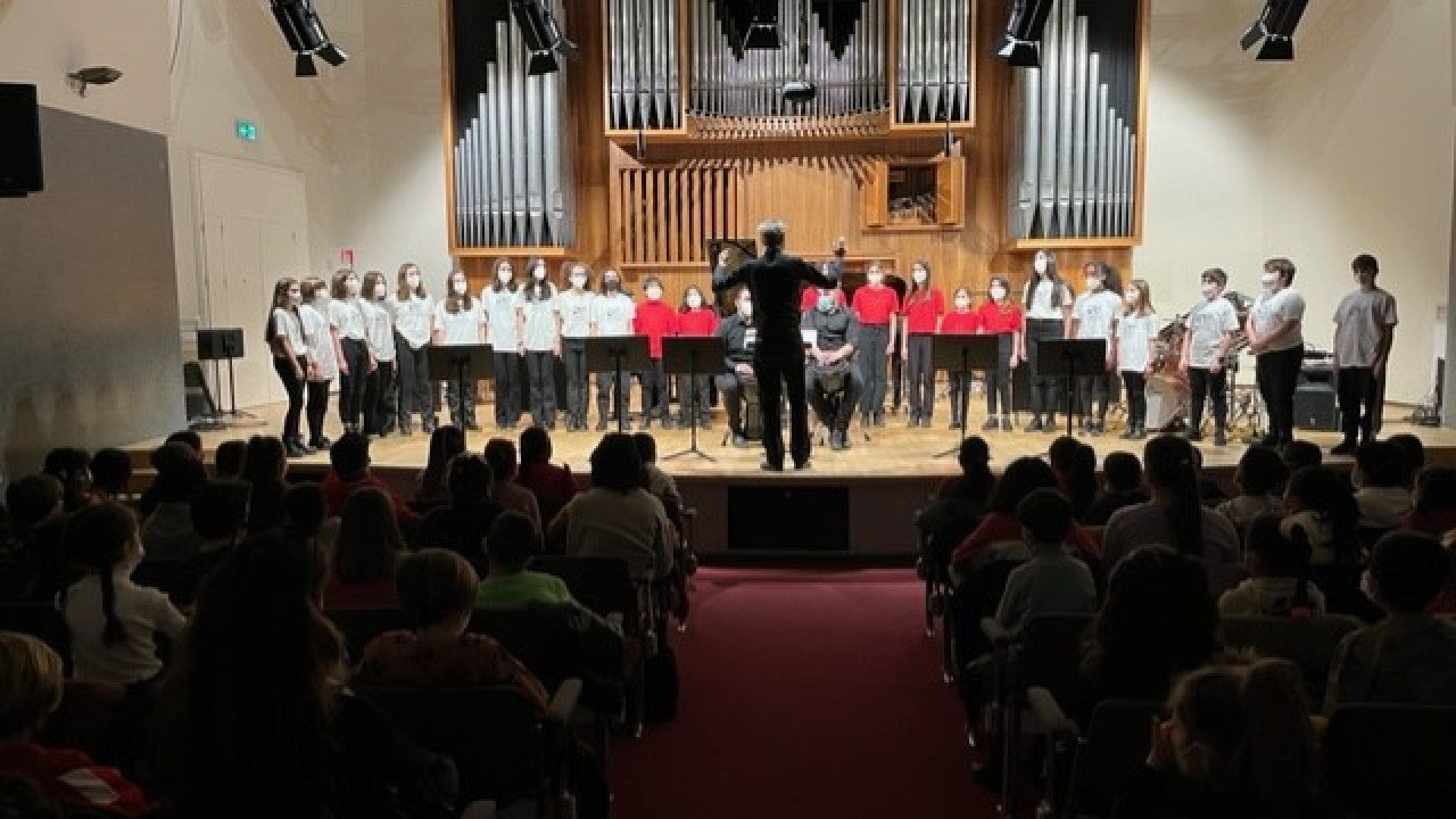 Al Nicolini coro e percussioni per i più piccoli. "Un evento culturale ed educativo"