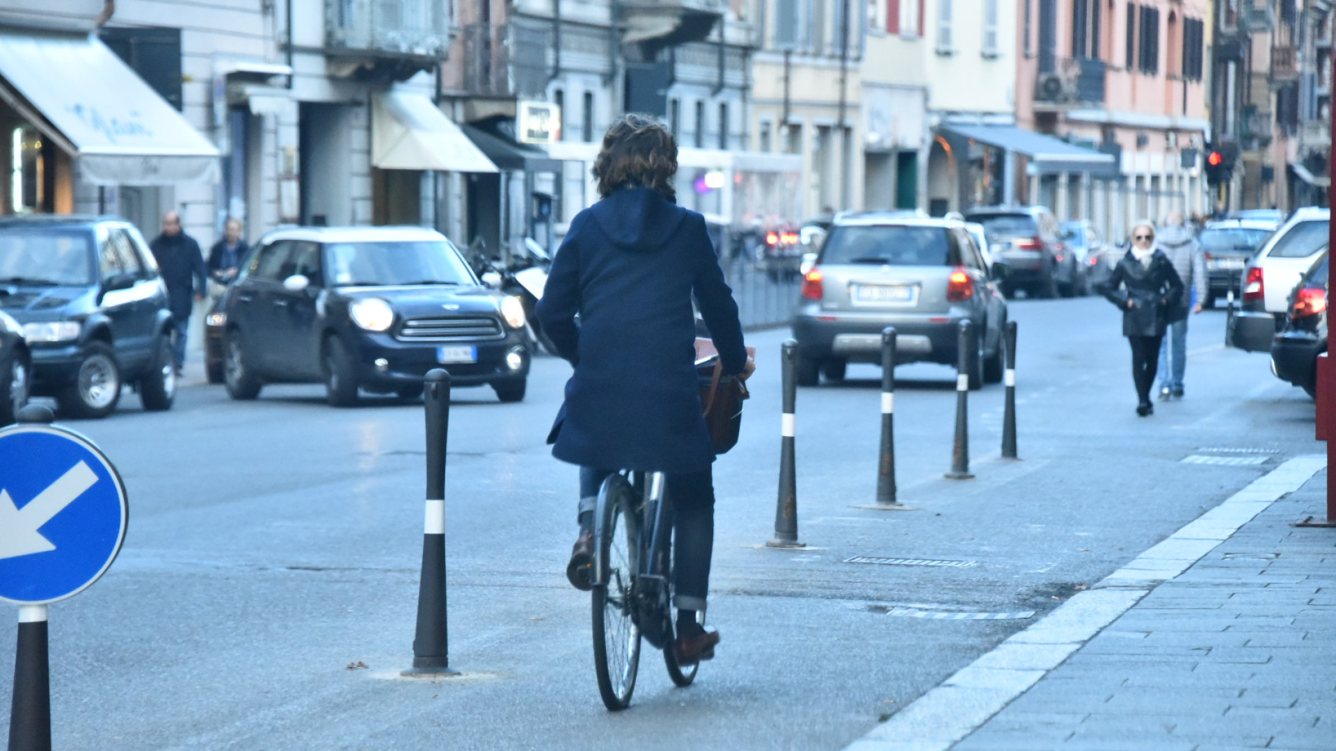 Parigine sul Corso. Un commerciante: "Tanti incidenti e affari calati"