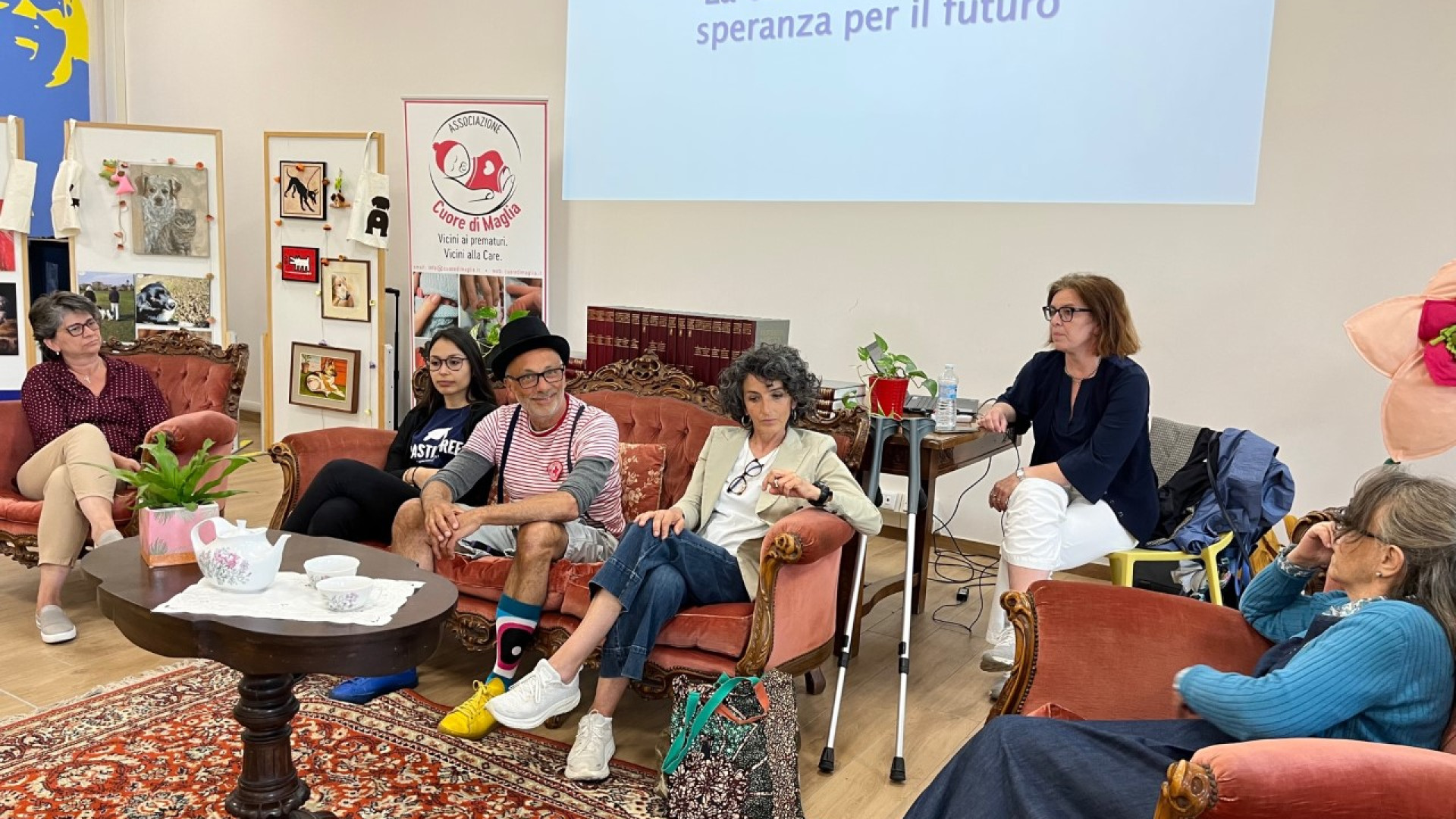 "La cura del futuro": all'Emporio solidale le esperienze dei volontari