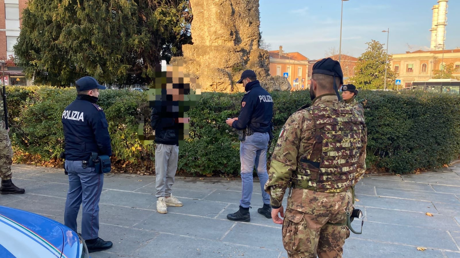 Operazione "Strade sicure", controlli di esercito e polizia in zona stazione