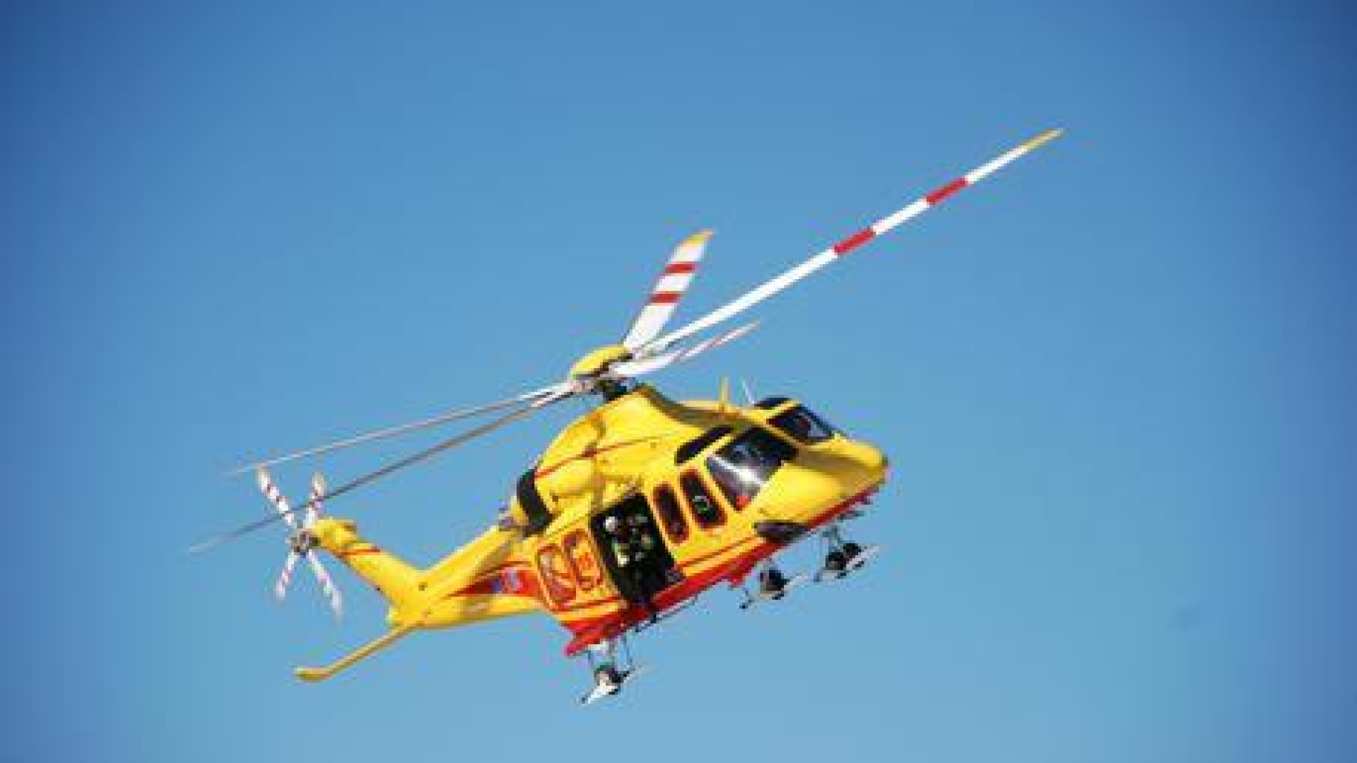 Cade in moto a Bobbio, centauro trasportato a Parma in elicottero