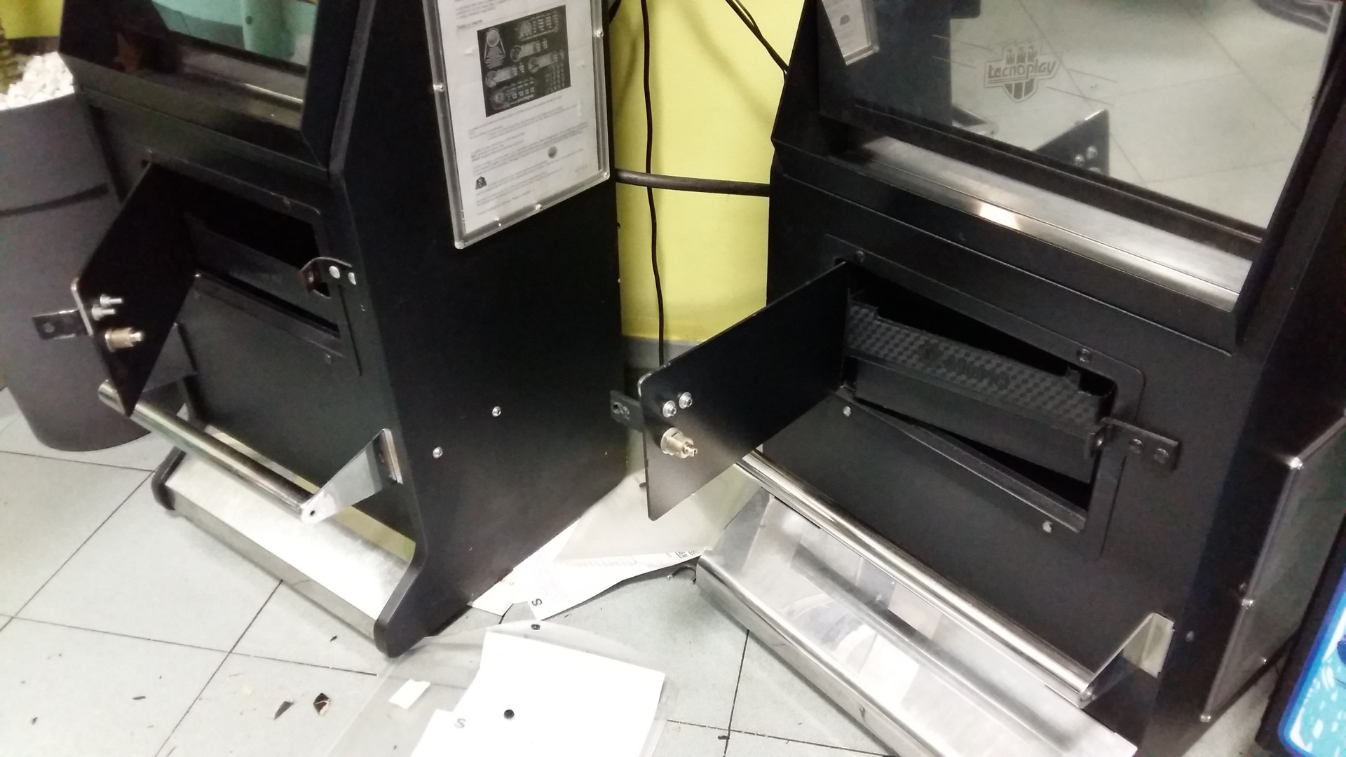 Colpo alle slot ma scatta l'allarme, ladri fuggono con parte del bottino