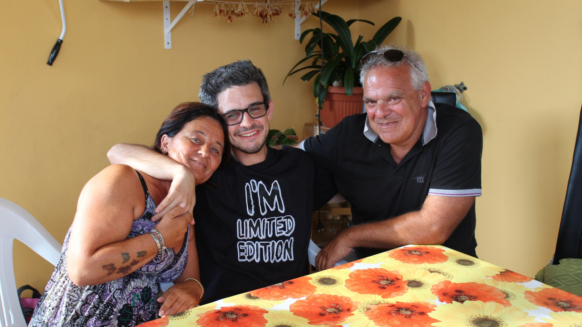 Il "miracolo" di Davide, tornato a camminare dopo il coma