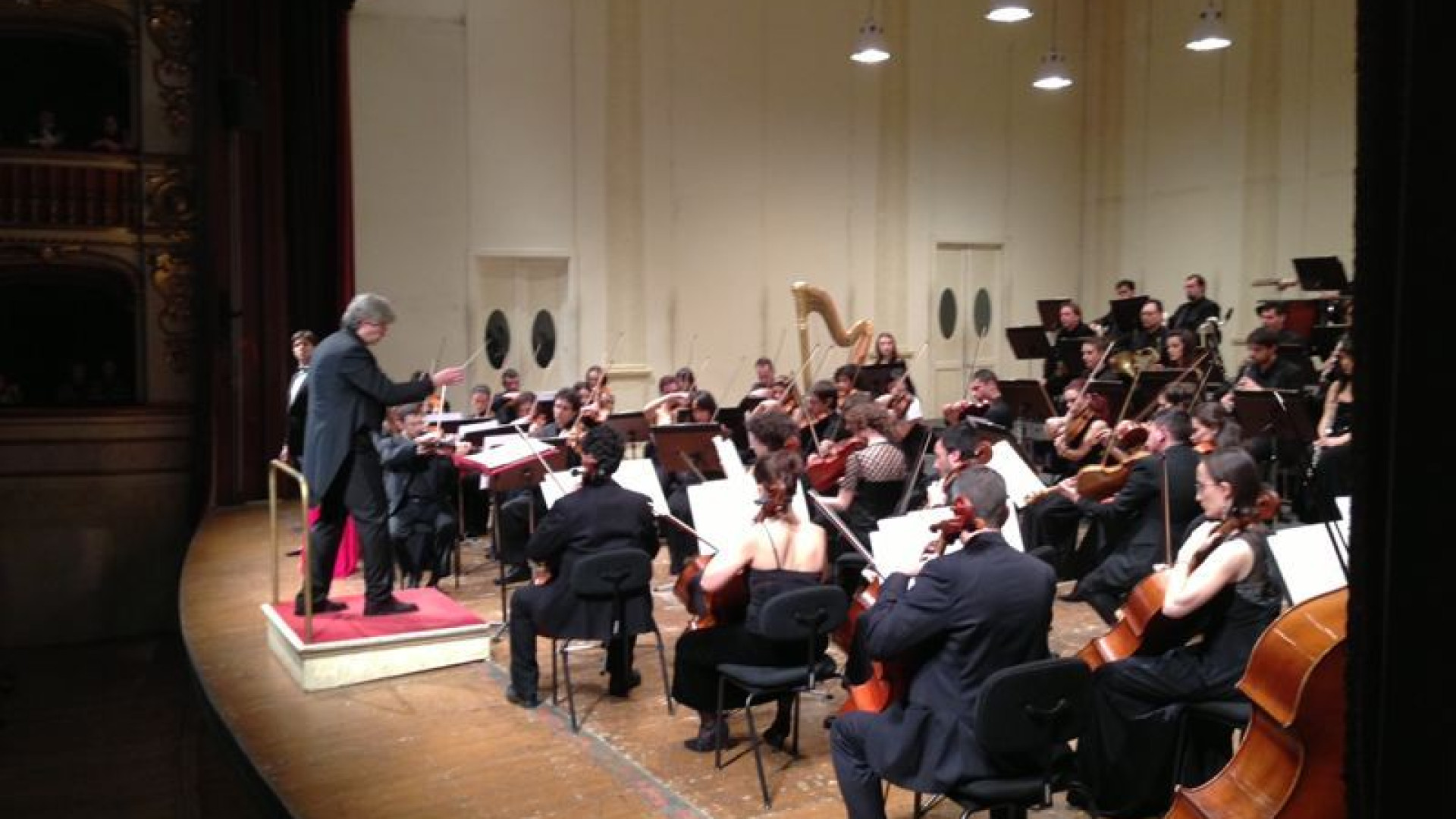 Teatro Municipale: brindisi al nuovo anno con la 15Orchestra