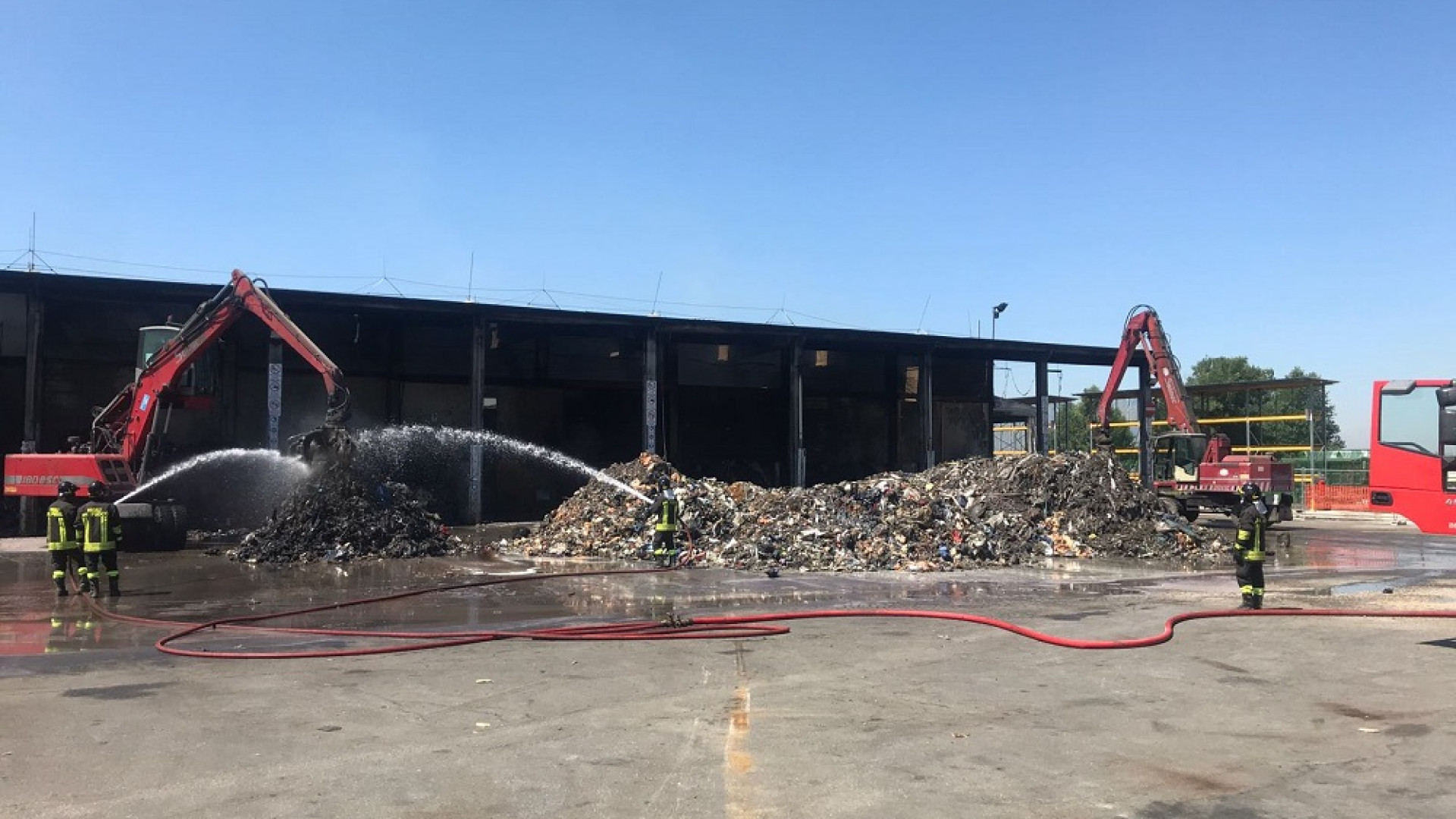 Domato l’incendio all'azienda Trs di Caorso. Gli esperti: nessun danno ambientale