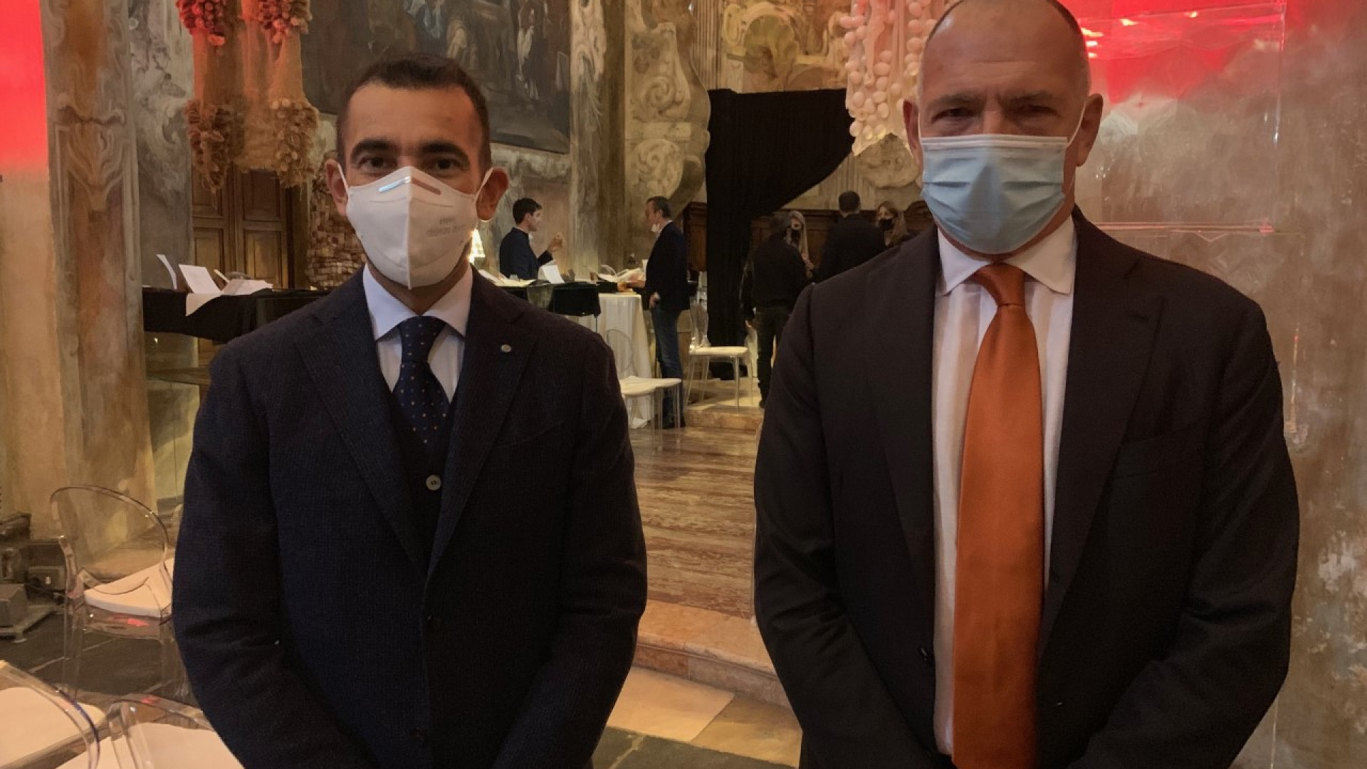 Dompè: "Vaccino entro otto mesi ma importanti anche farmaci anticorpali"
