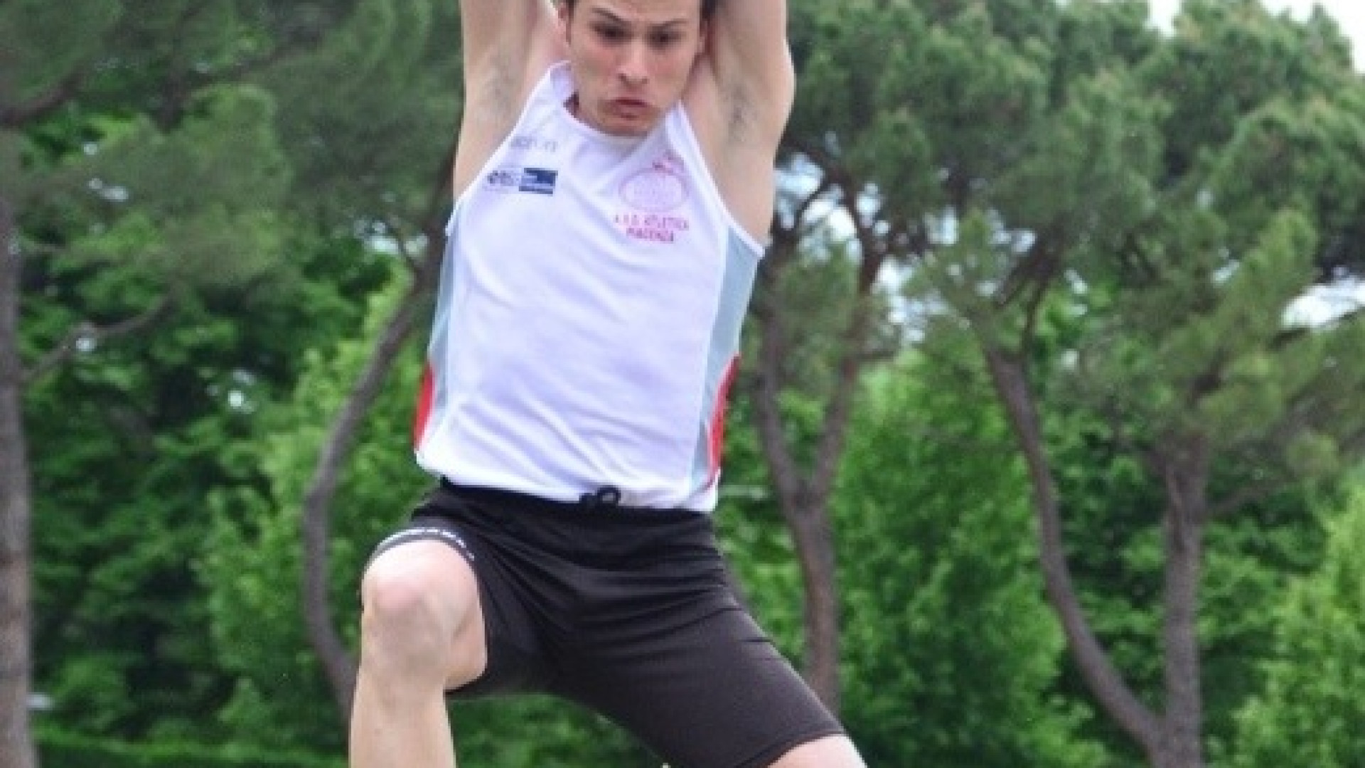 Super Stefano Braga: è bronzo agli assoluti di Ancona nel salto in lungo